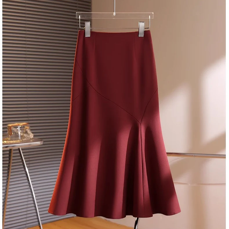 5122 Women's Hip Fishtail Skirt Paper Sewing Pattern - Image 3