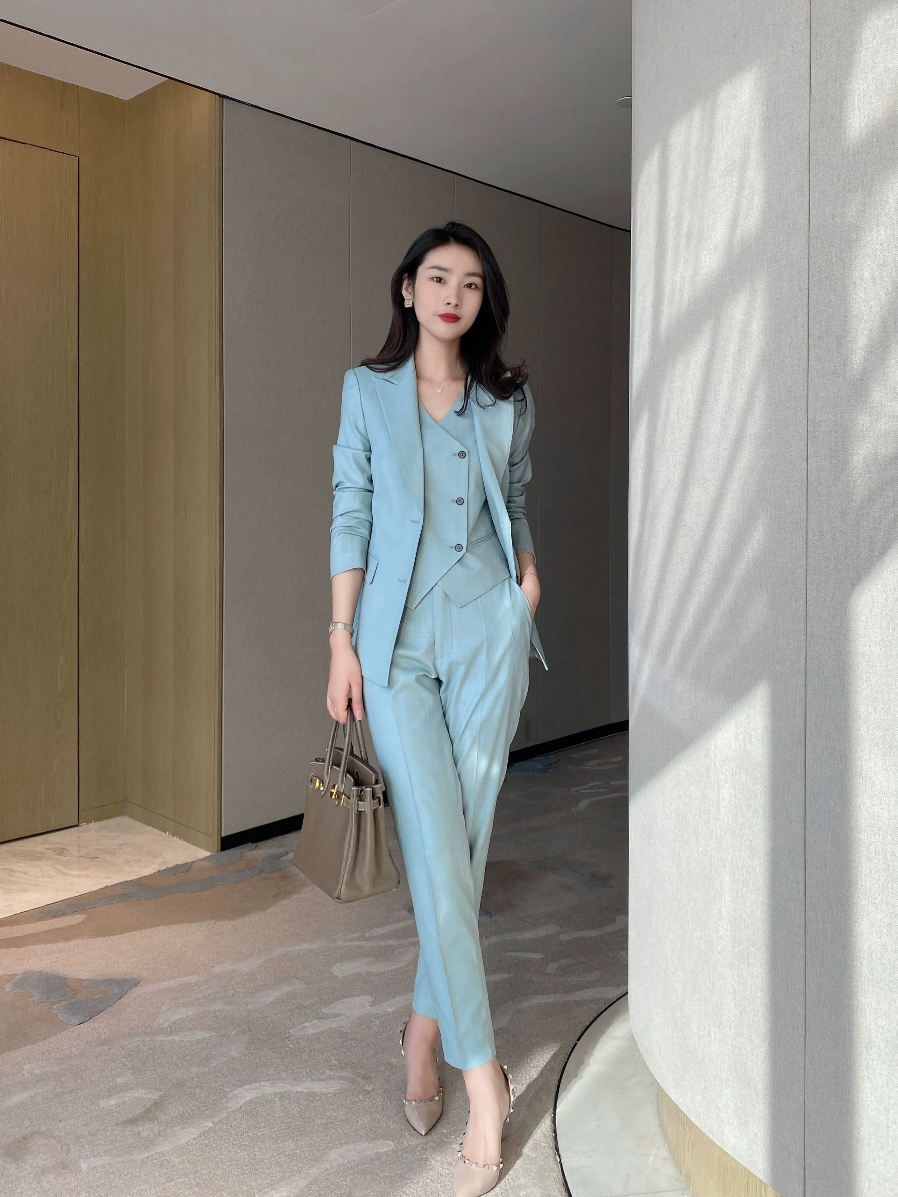 Autumn Slim Fit 3‑Piece Women’s Suit Set in Celadon Blue - Image 5