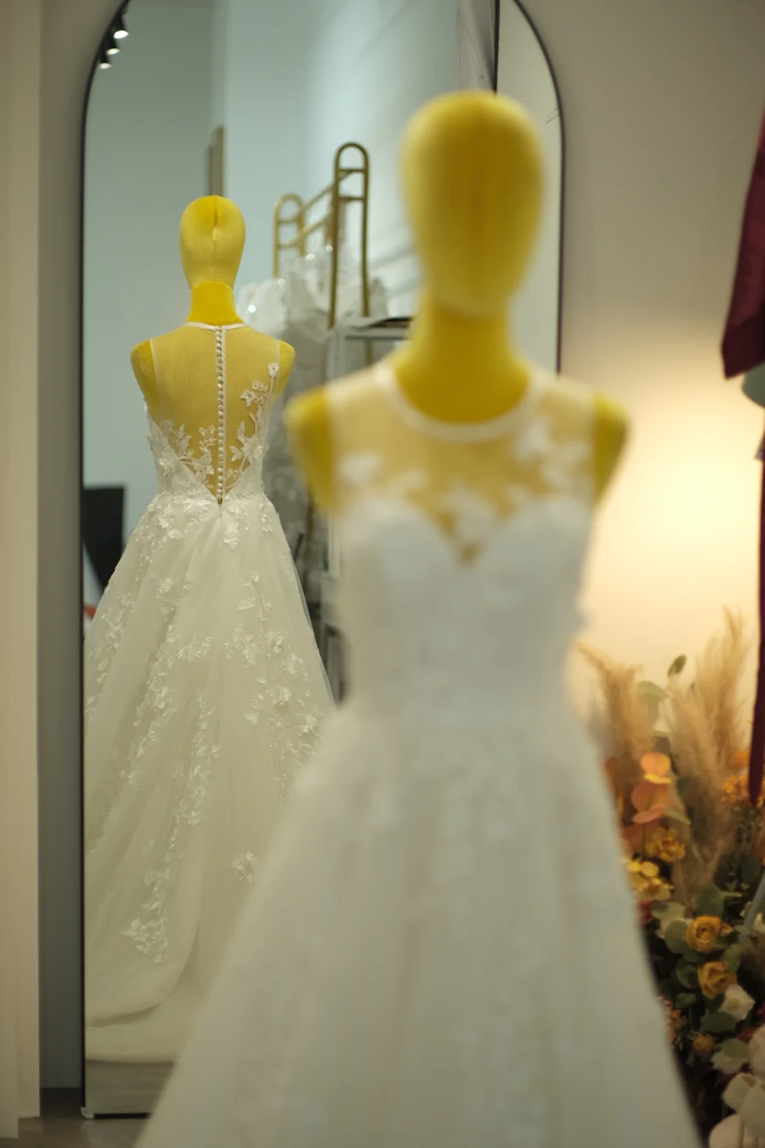 Lux Fabric Half Lace with 3D Lace Size M Wedding Gown | Ready-to-Wear - Image 4