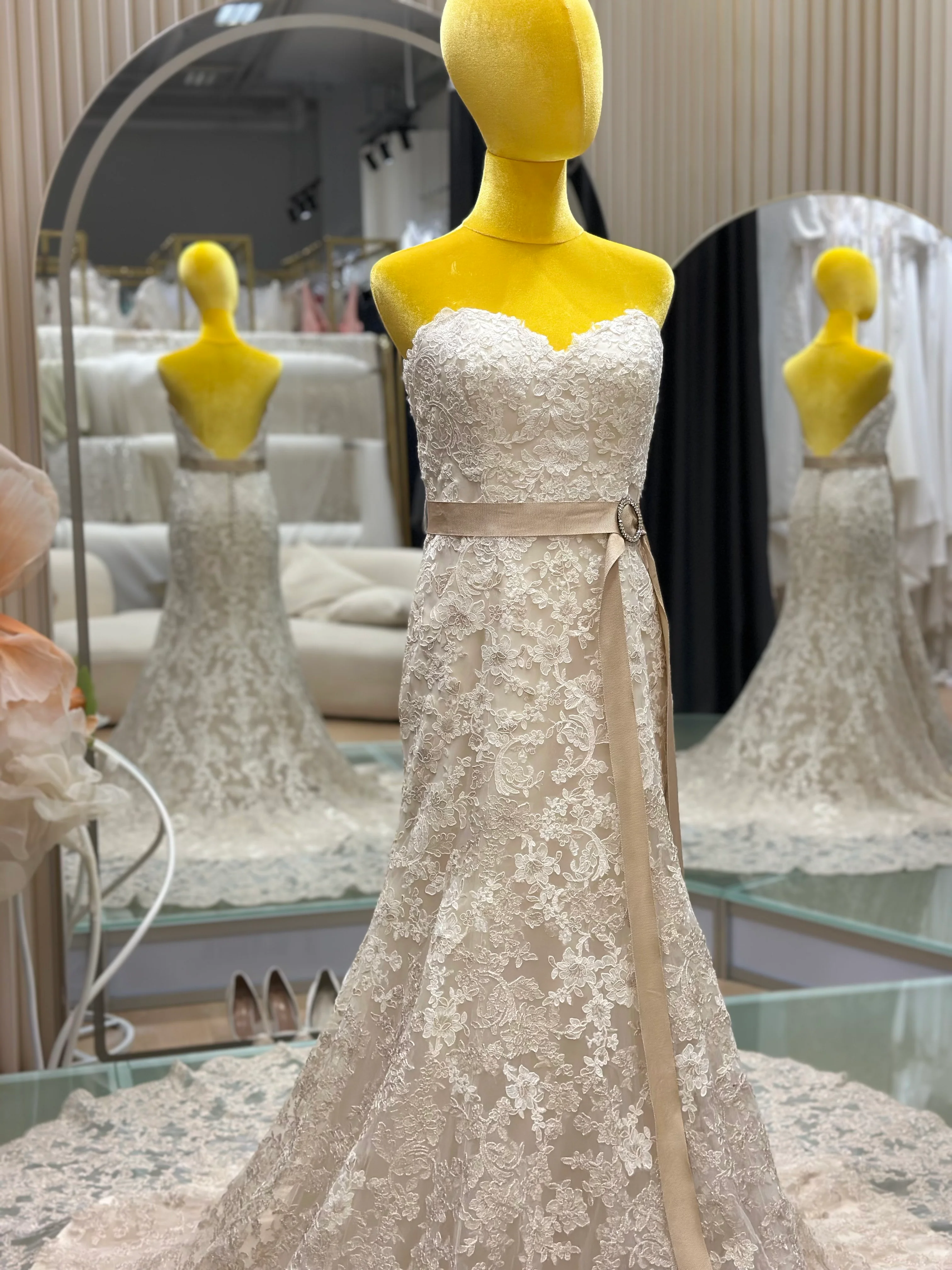 Lux Full Fabric Lace Beaded Size S Wedding Gown | Ready-to-Wear - Image 3