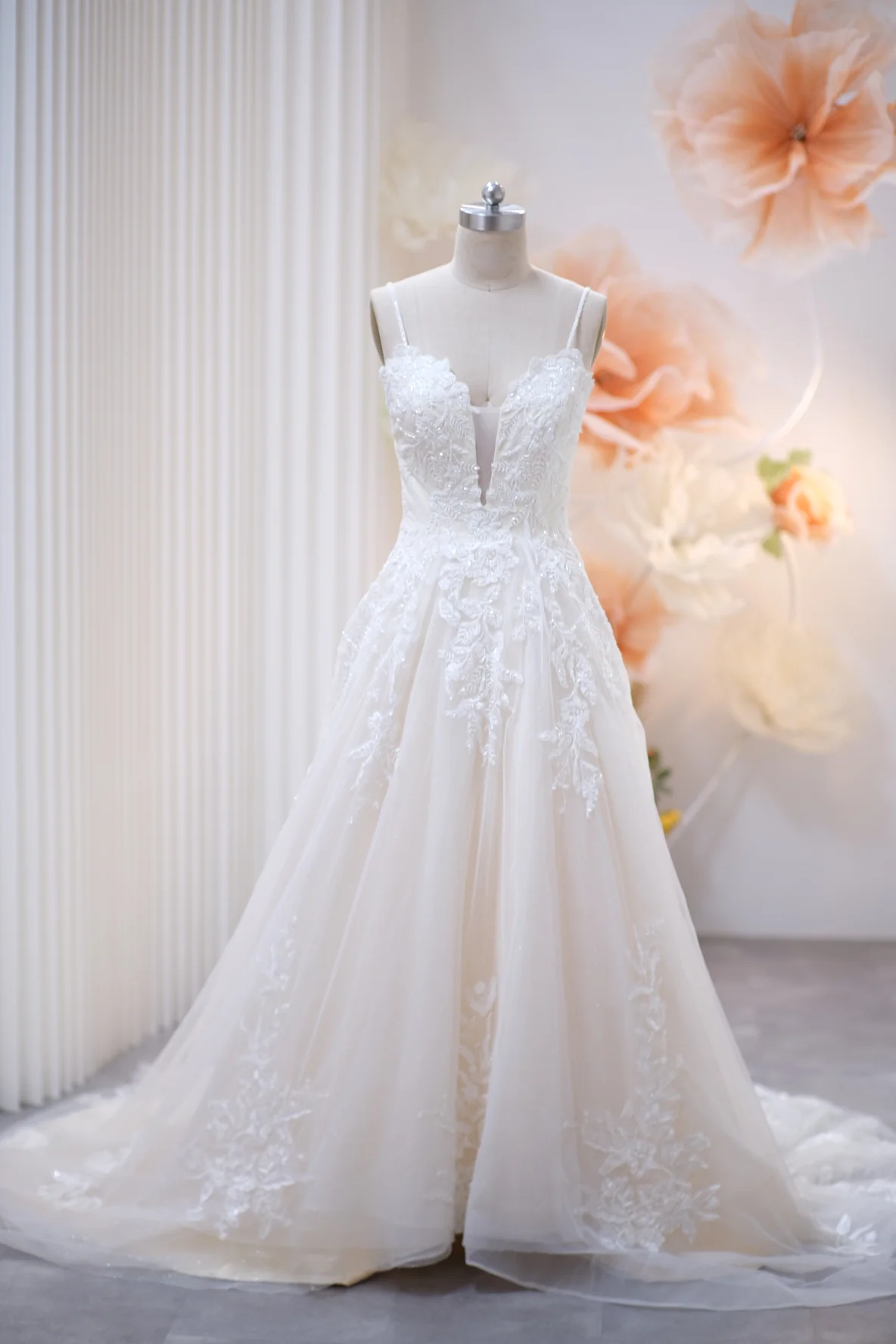 Lux Fabric Full Glitter with Beaded Wedding Gown Size M | Ready-to-Wear