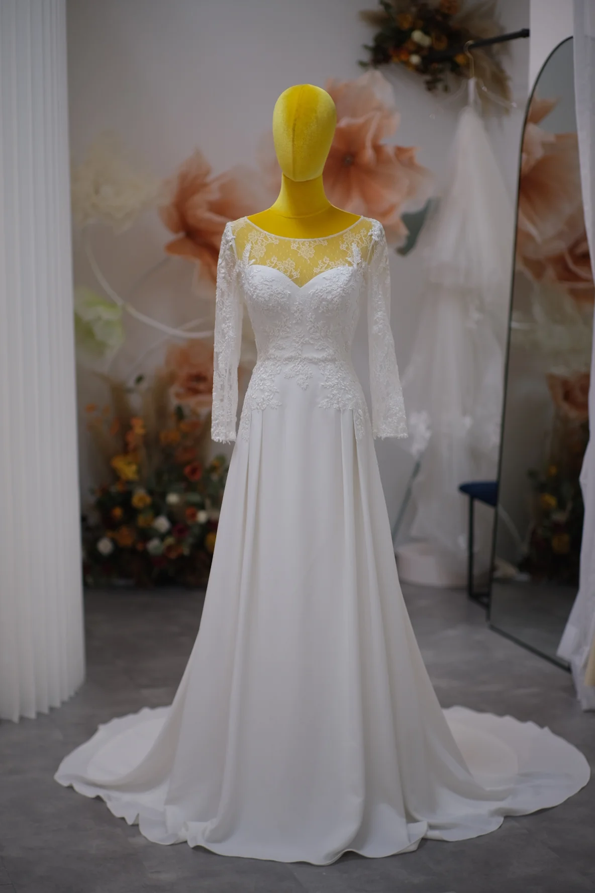 Premium Half Lace Wedding Gown Size M | Ready-to-Wear