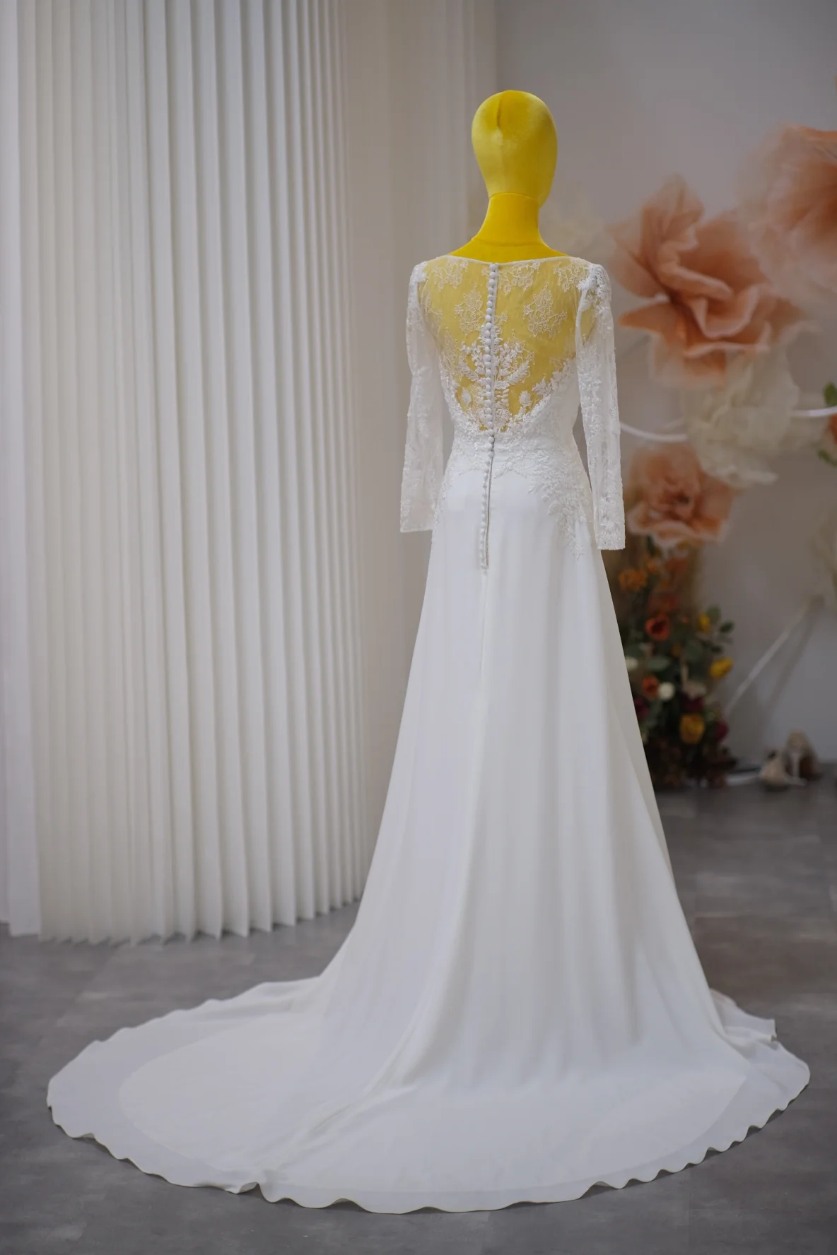 Premium Half Lace Wedding Gown Size M | Ready-to-Wear - Image 6