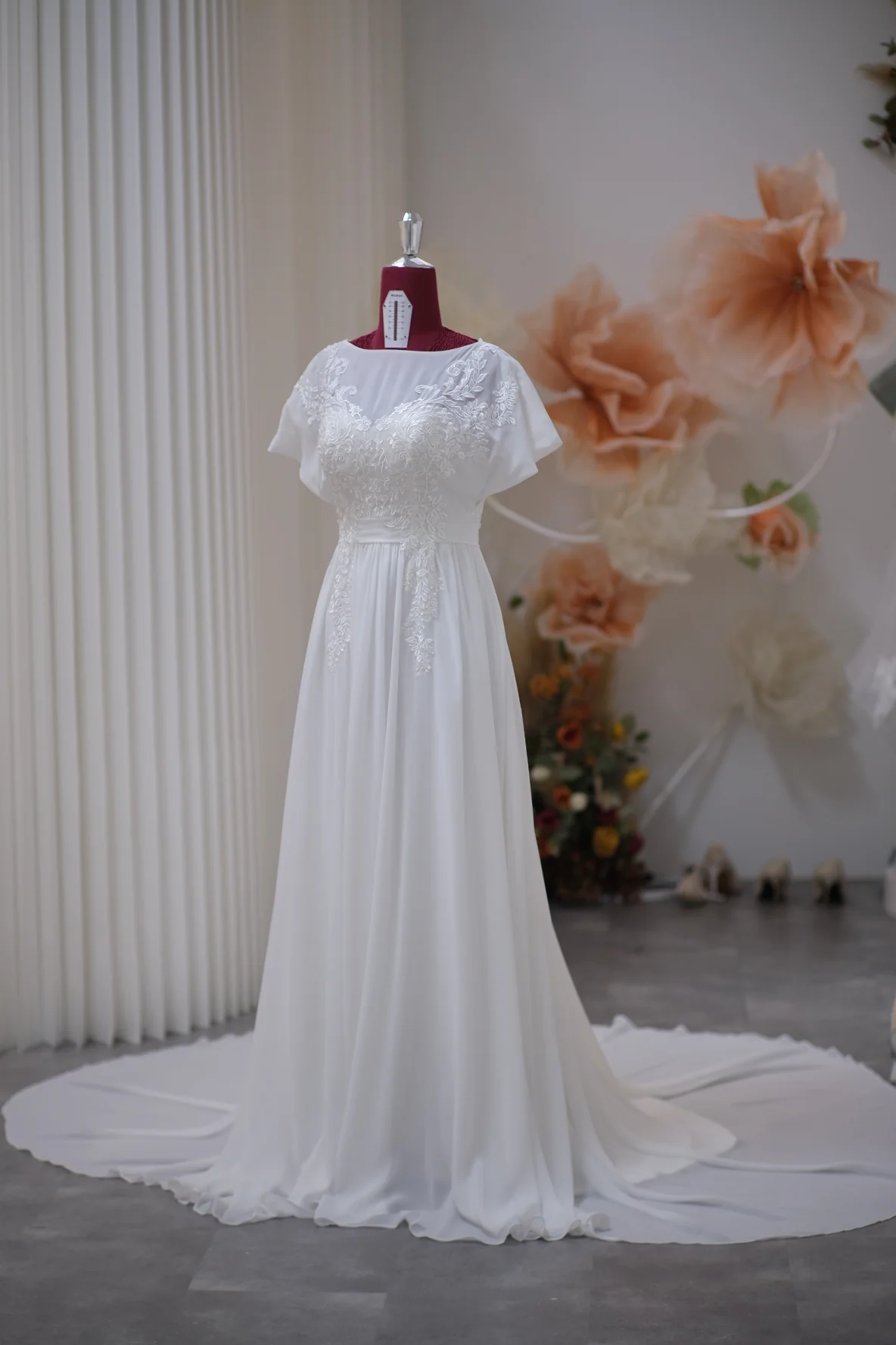 Premium Half Lace Wedding Gown Size M | Ready-to-Wear - Image 2