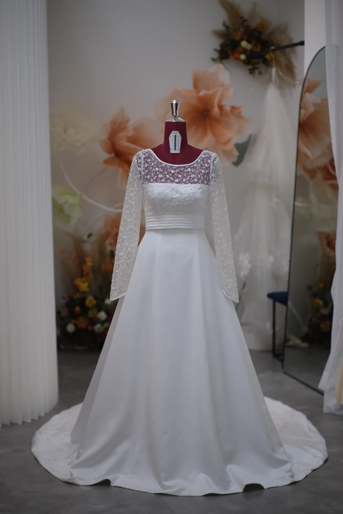 Premium Half Lace Wedding Gown Size XL | Ready-to-Wear