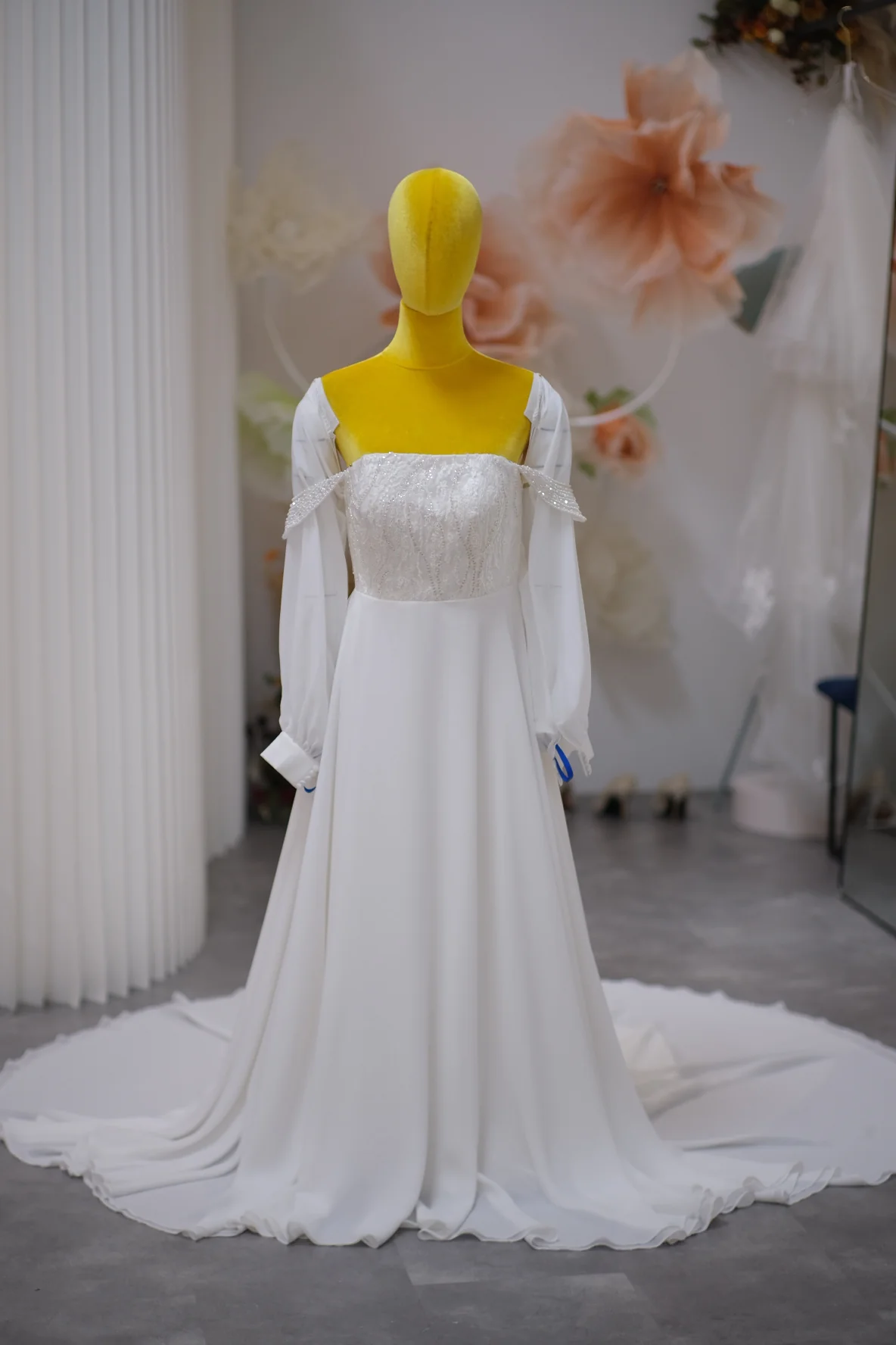 Luxury Half Lace Wedding Gown Size XL | Ready-to-Wear
