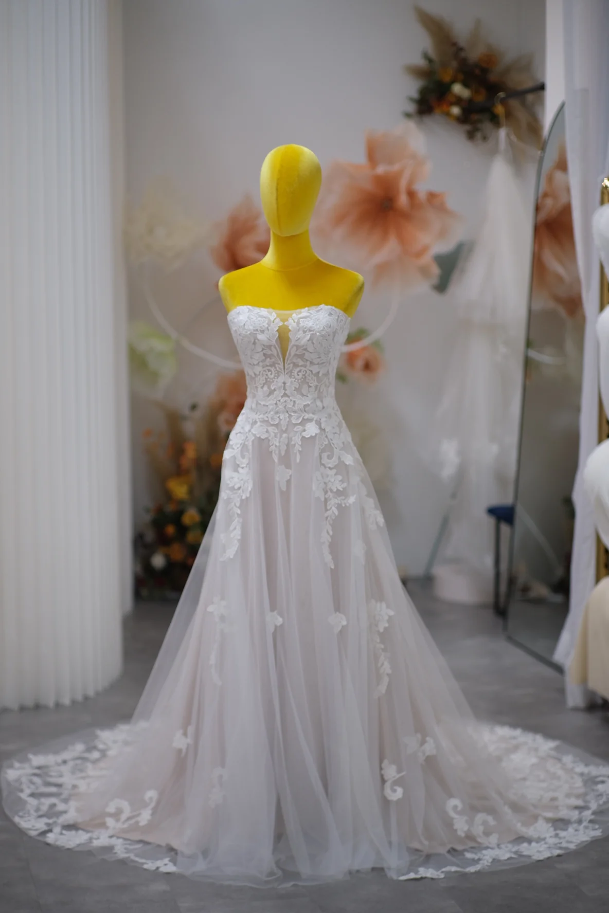 Premium Half Lace Wedding Gown Size S | Ready-to-Wear