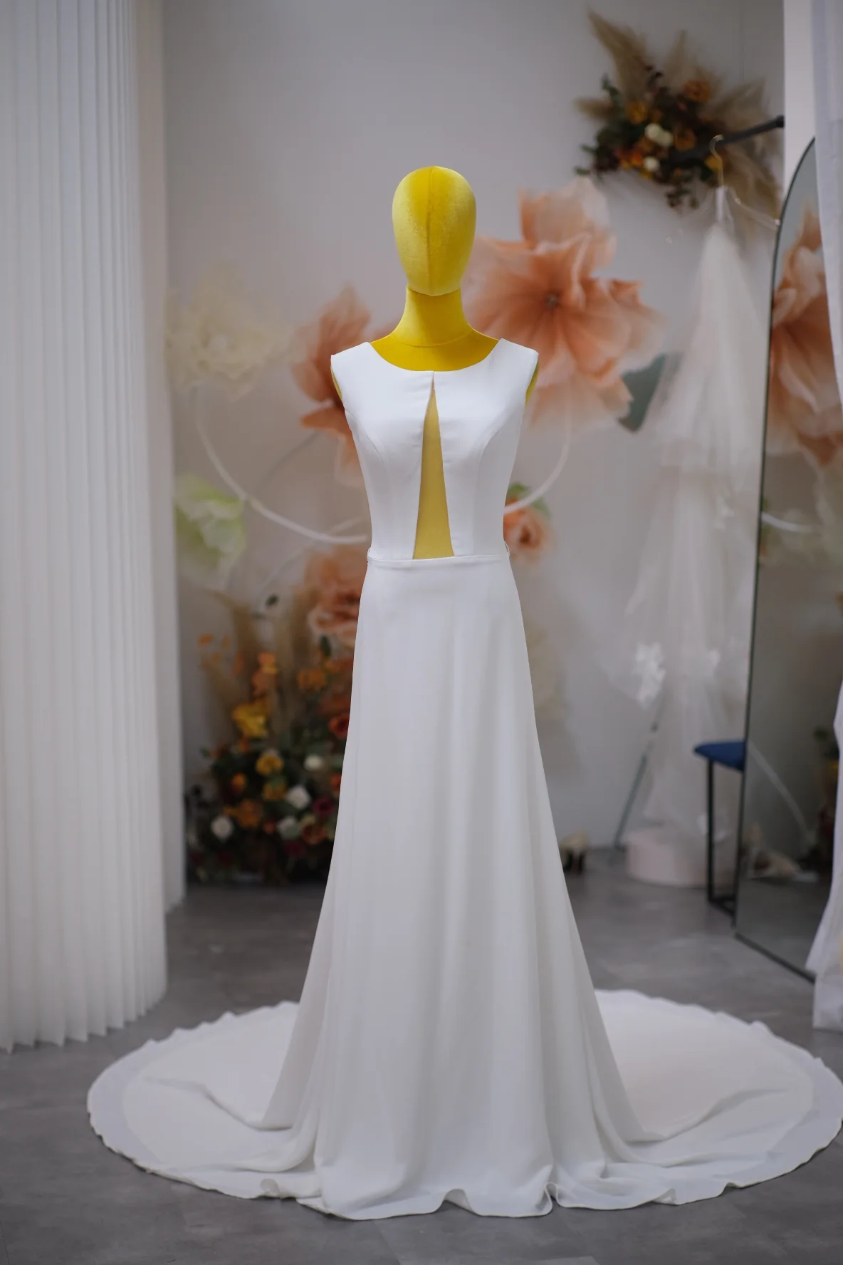 Premium Pleated Wedding Gown Size L | Ready-to-Wear