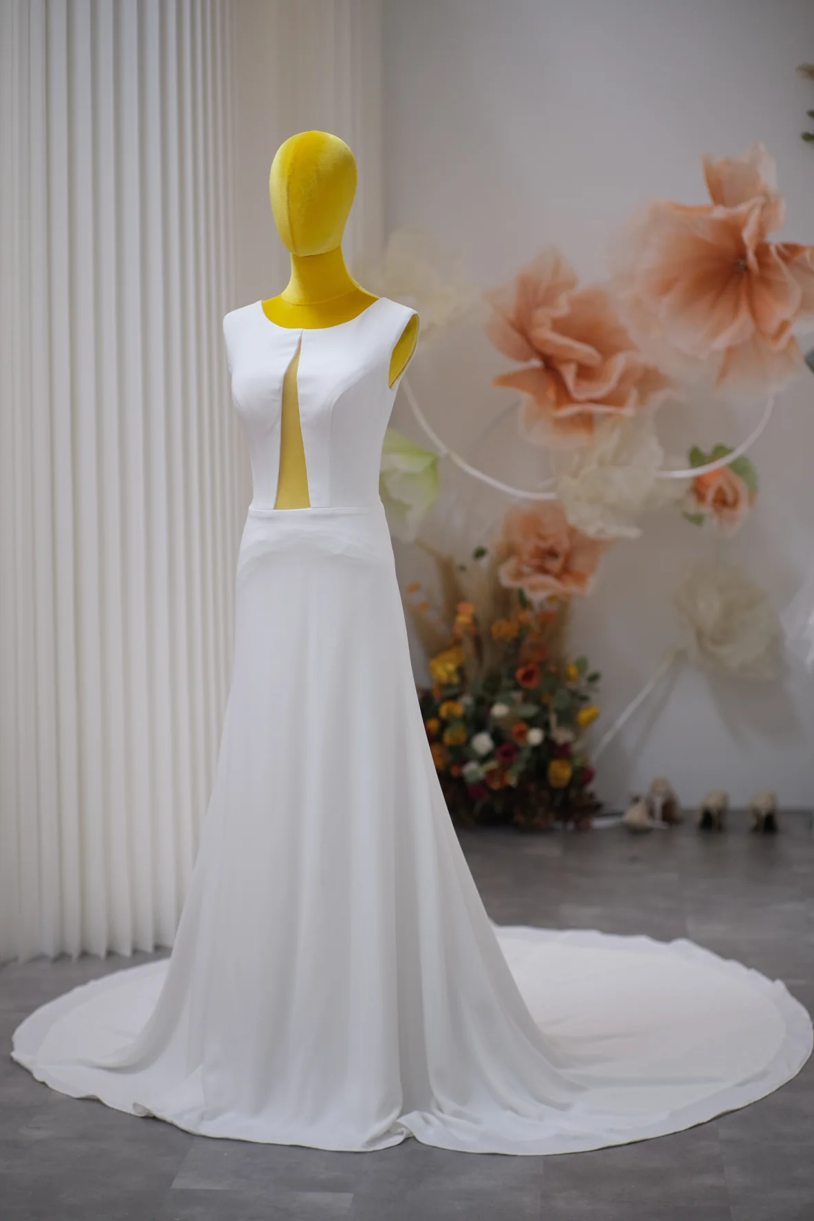 Premium Pleated Wedding Gown Size L | Ready-to-Wear - Image 2