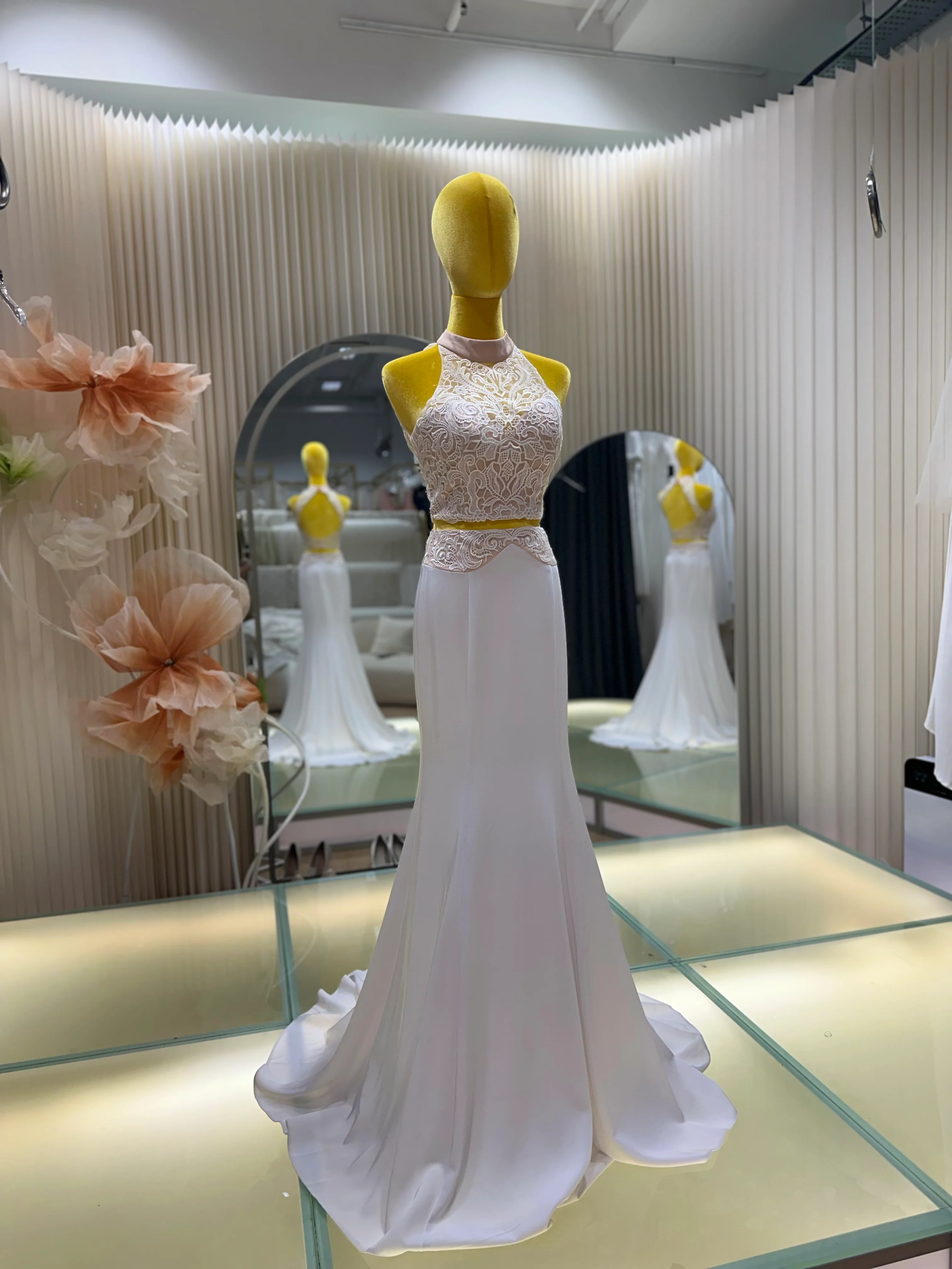 Premium Half Lace Wedding Gown Size M Bust 84 | Ready-to-Wear