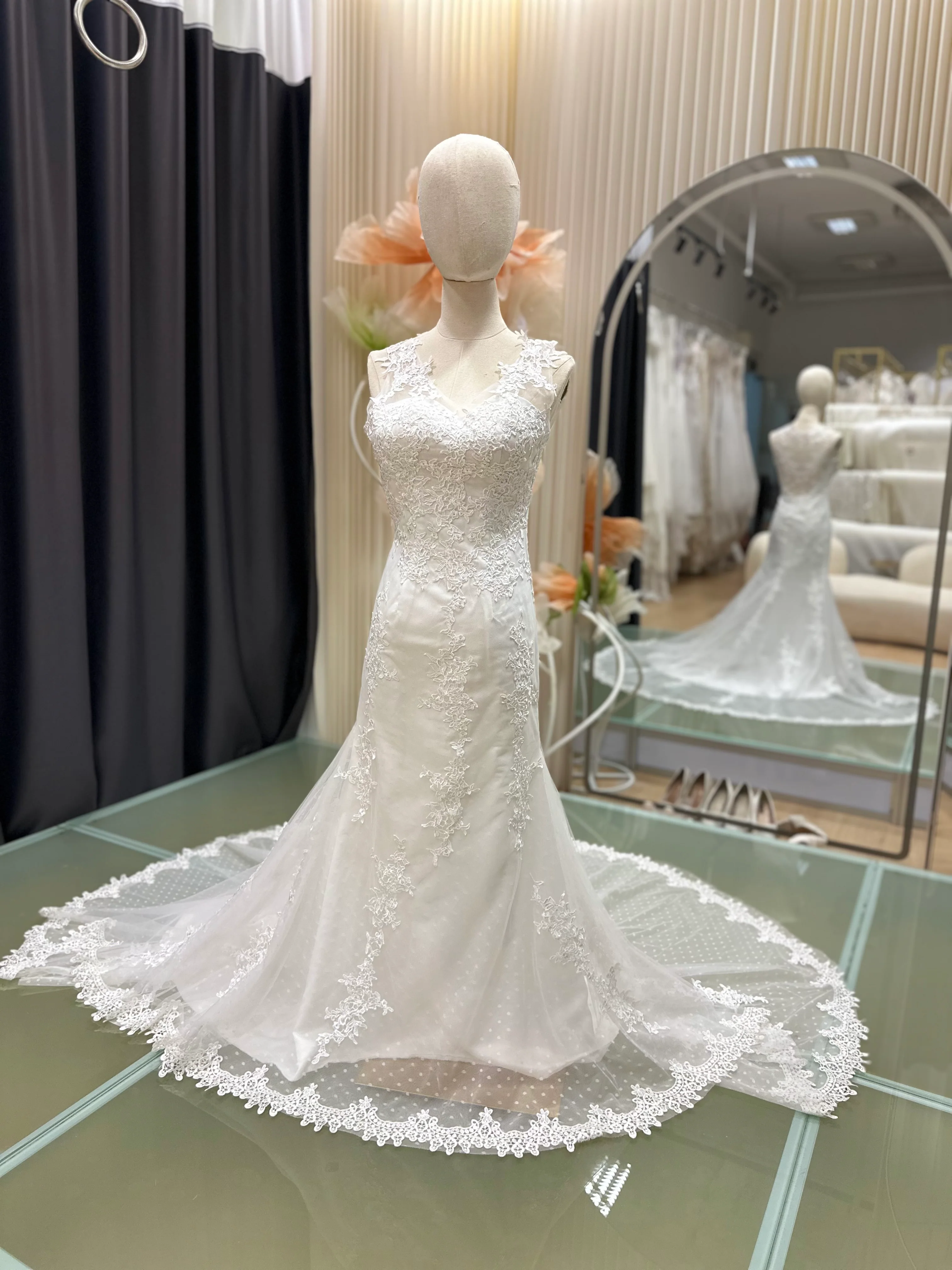 Premium Full Lace Wedding Gown Size XS Bust 78 | Ready-to-Wear