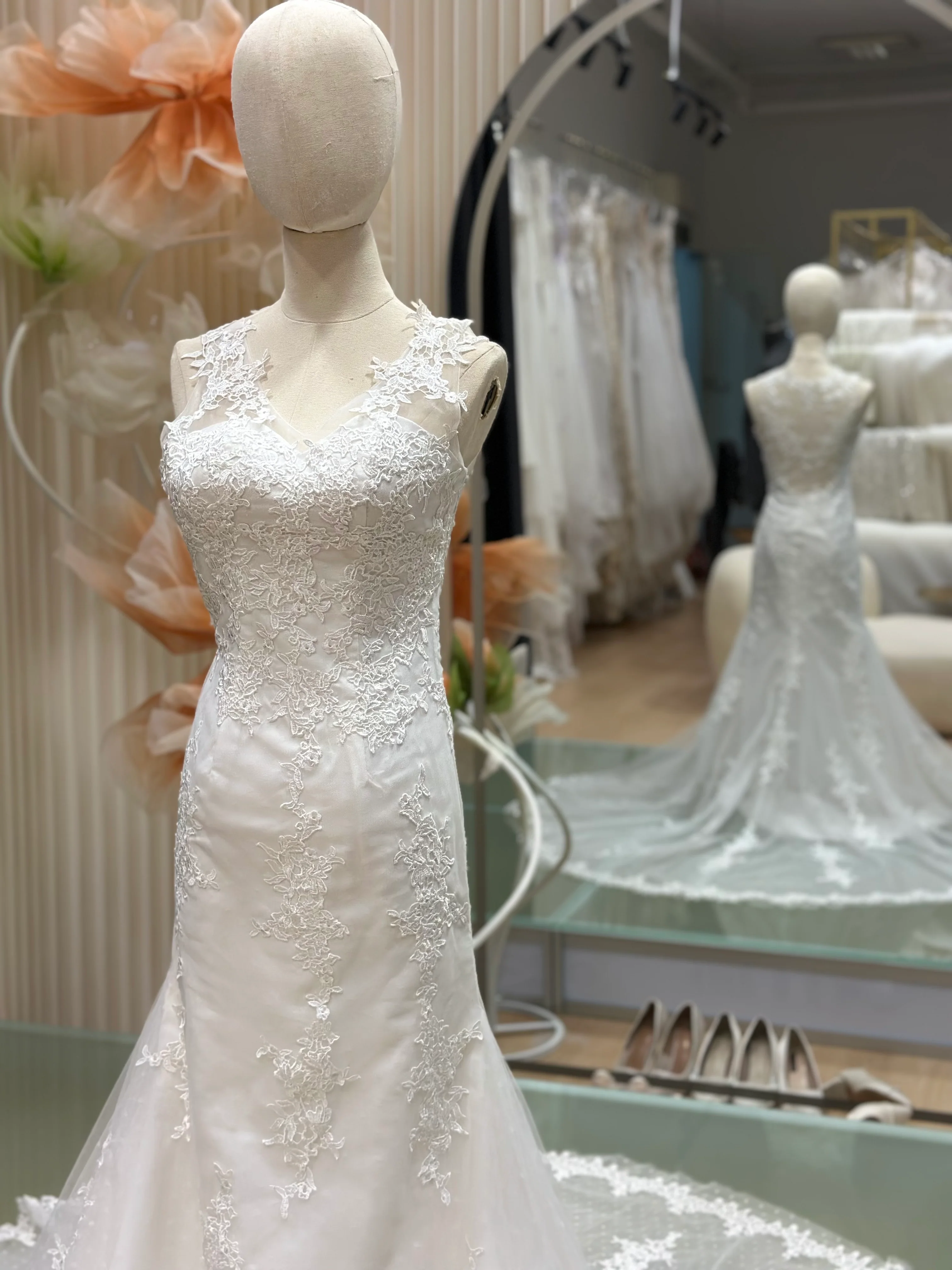 Premium Full Lace Wedding Gown Size XS Bust 78 | Ready-to-Wear - Image 6