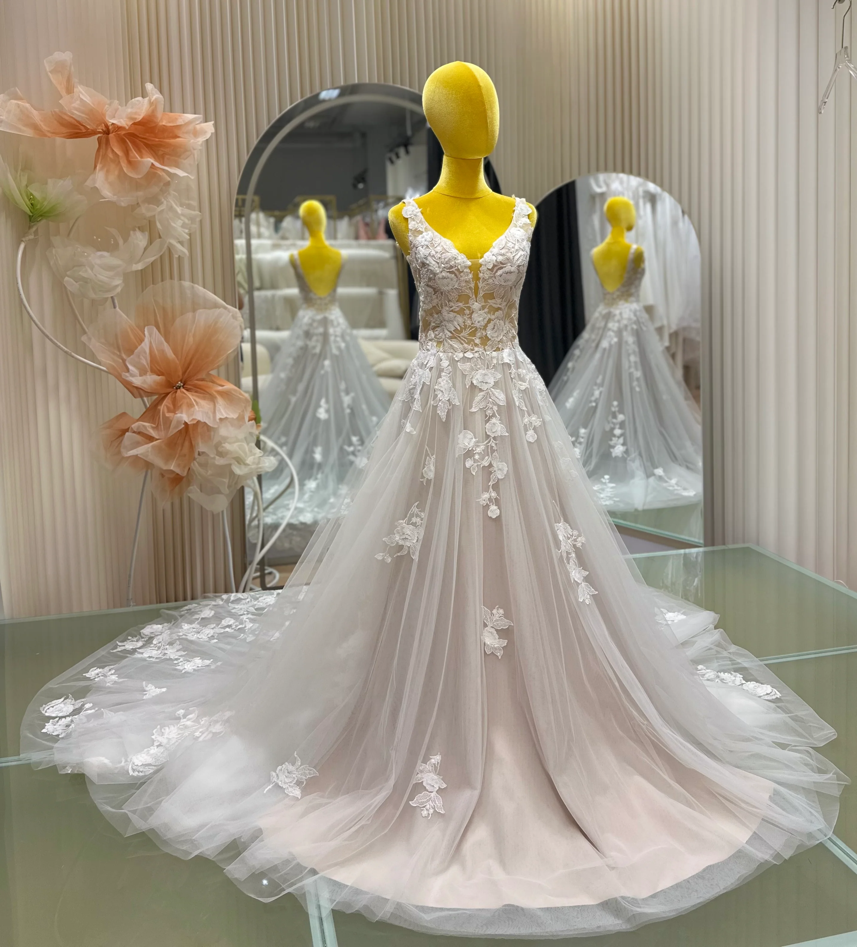 Lux Full Lace Wedding Gown Size L. Bust 89| Ready-to-Wear