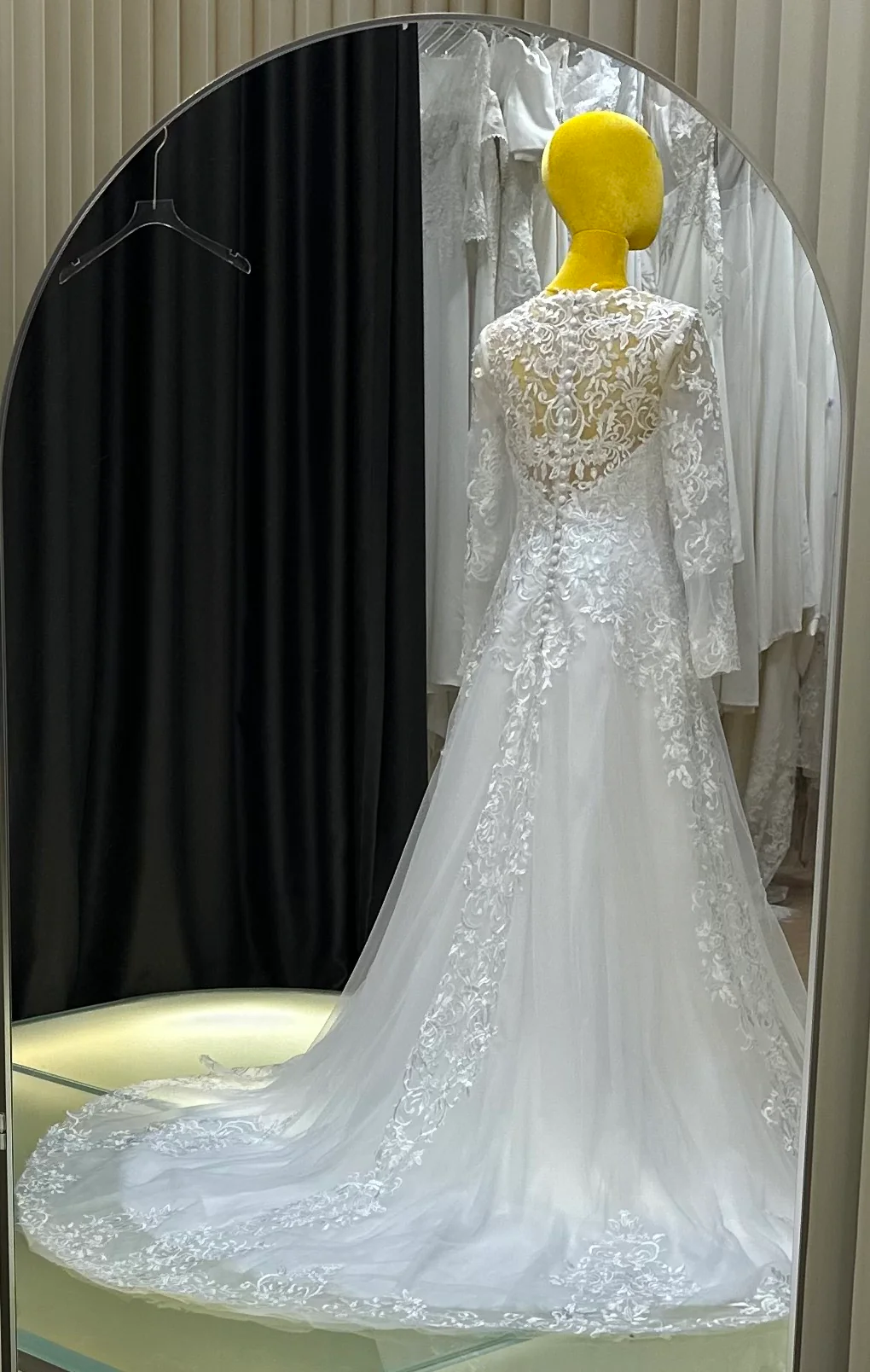 Full Lace Wedding Gown Size 3XL Bust 97 | Ready-to-Wear - Image 10