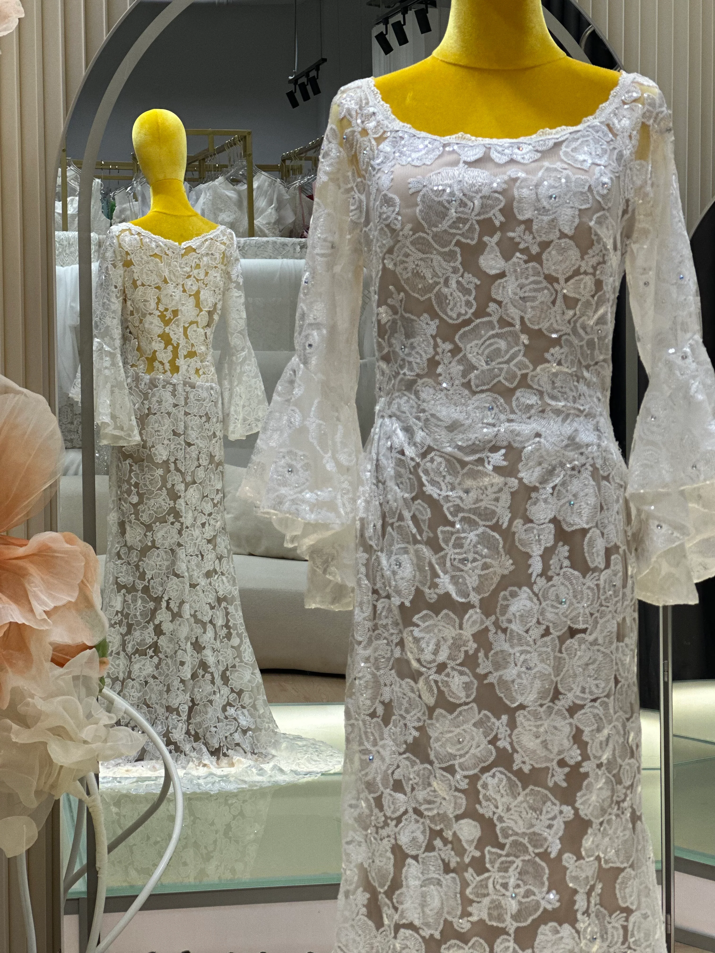 Premium Full Lace Wedding Gown Size 4XL Bust 102 | Ready-to-Wear - Image 6