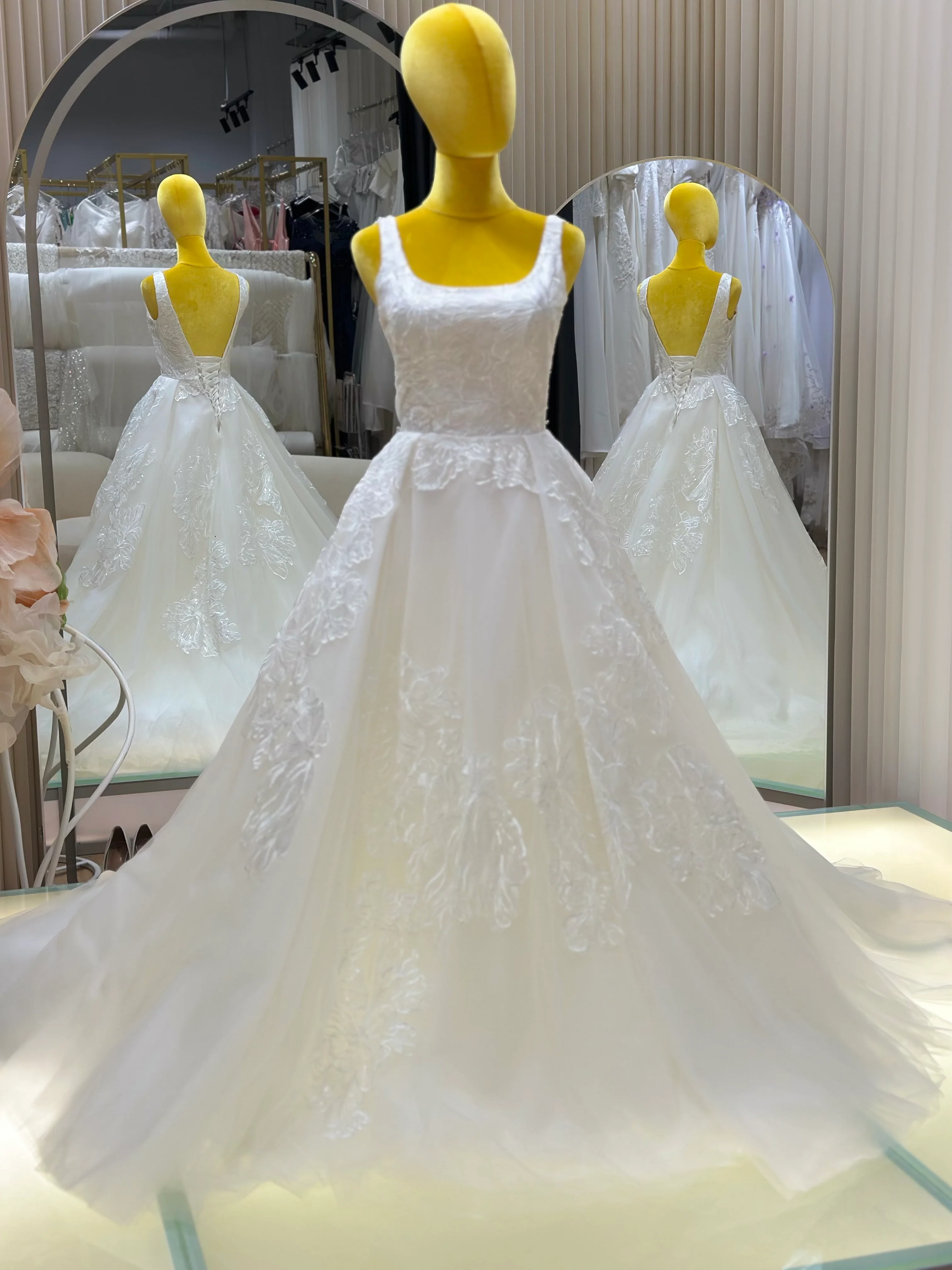 Lux Full Lace Wedding Gown Size XS-L Bust 78-90 | Ready-to-Wear - Image 4