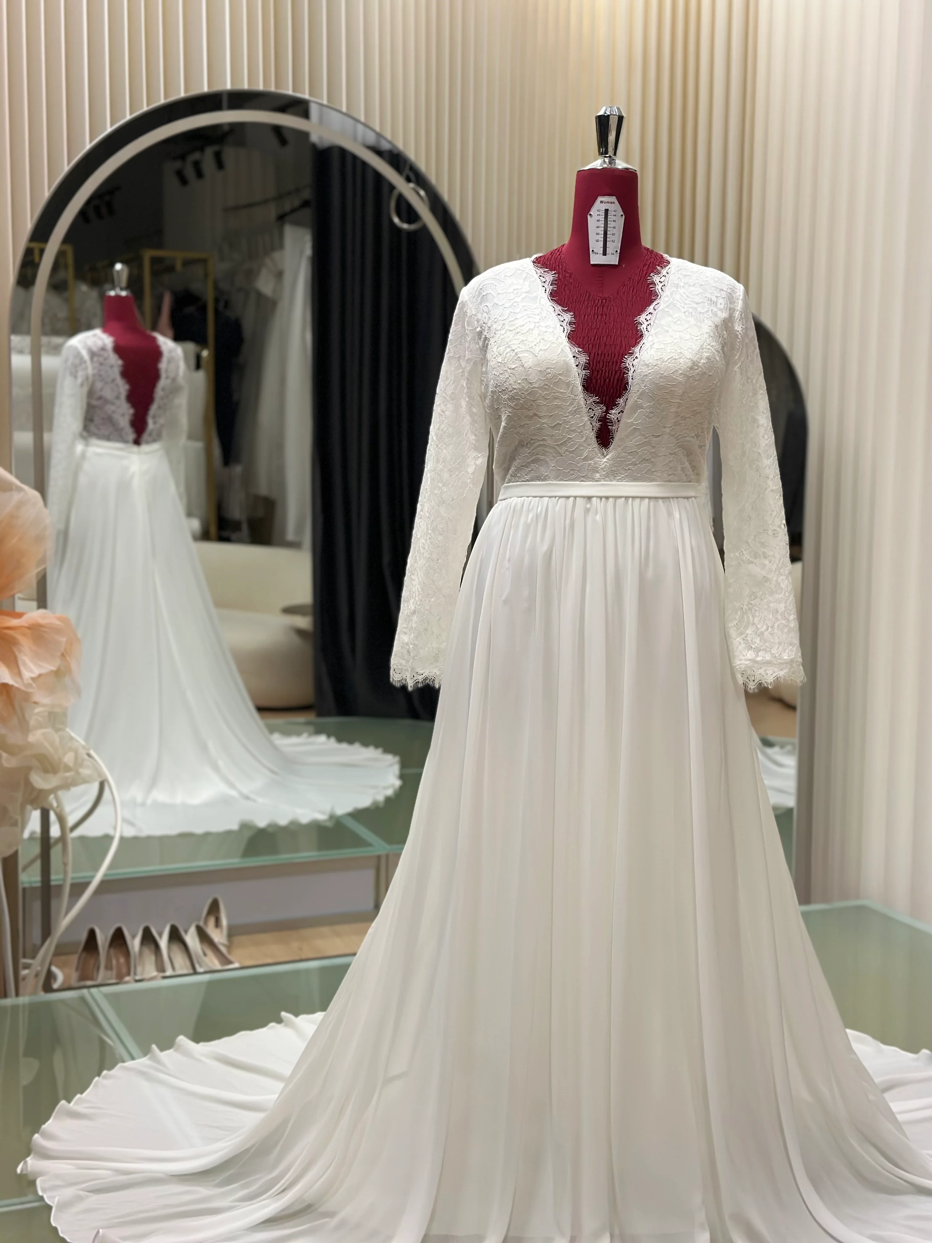 Premium Half Lace Wedding Gown Size 3XL Bust 100 | Ready-to-Wear - Image 5