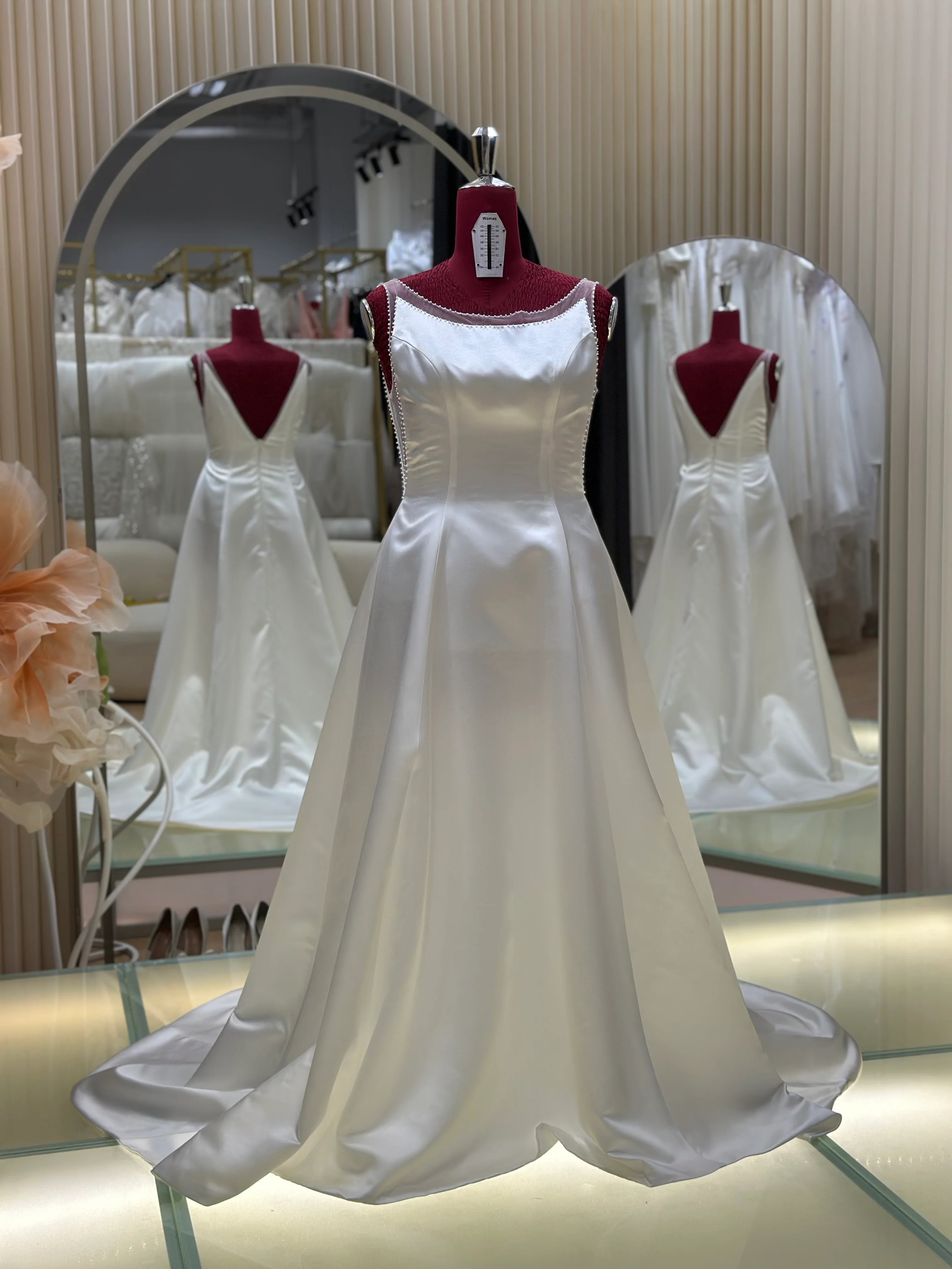 Pleated Plain Wedding Gown Size XL Bust 94 | Ready-to-Wear - Image 3