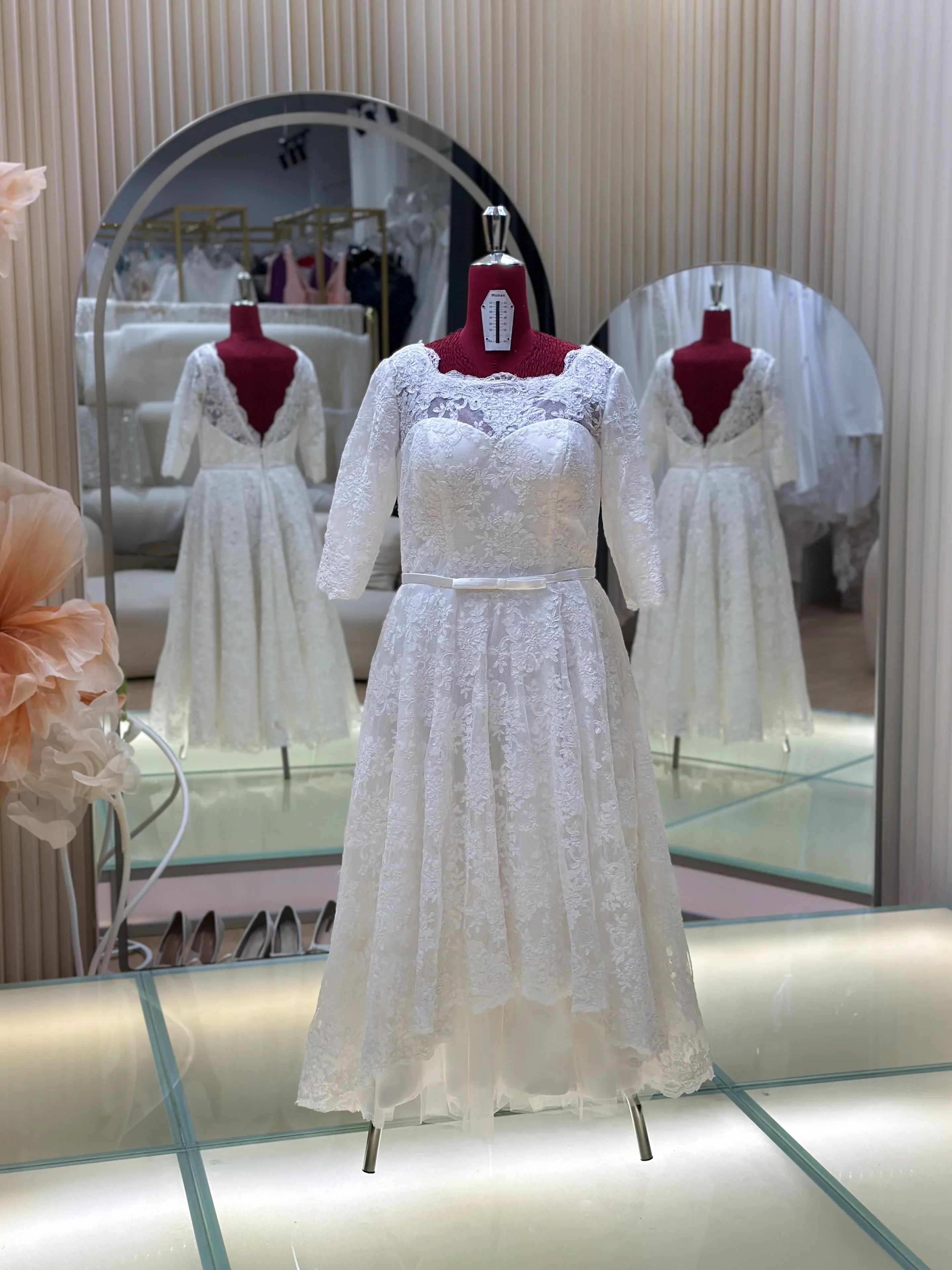 Full Lace Wedding Gown Size 4XL Bust 106 | Ready-to-Wear