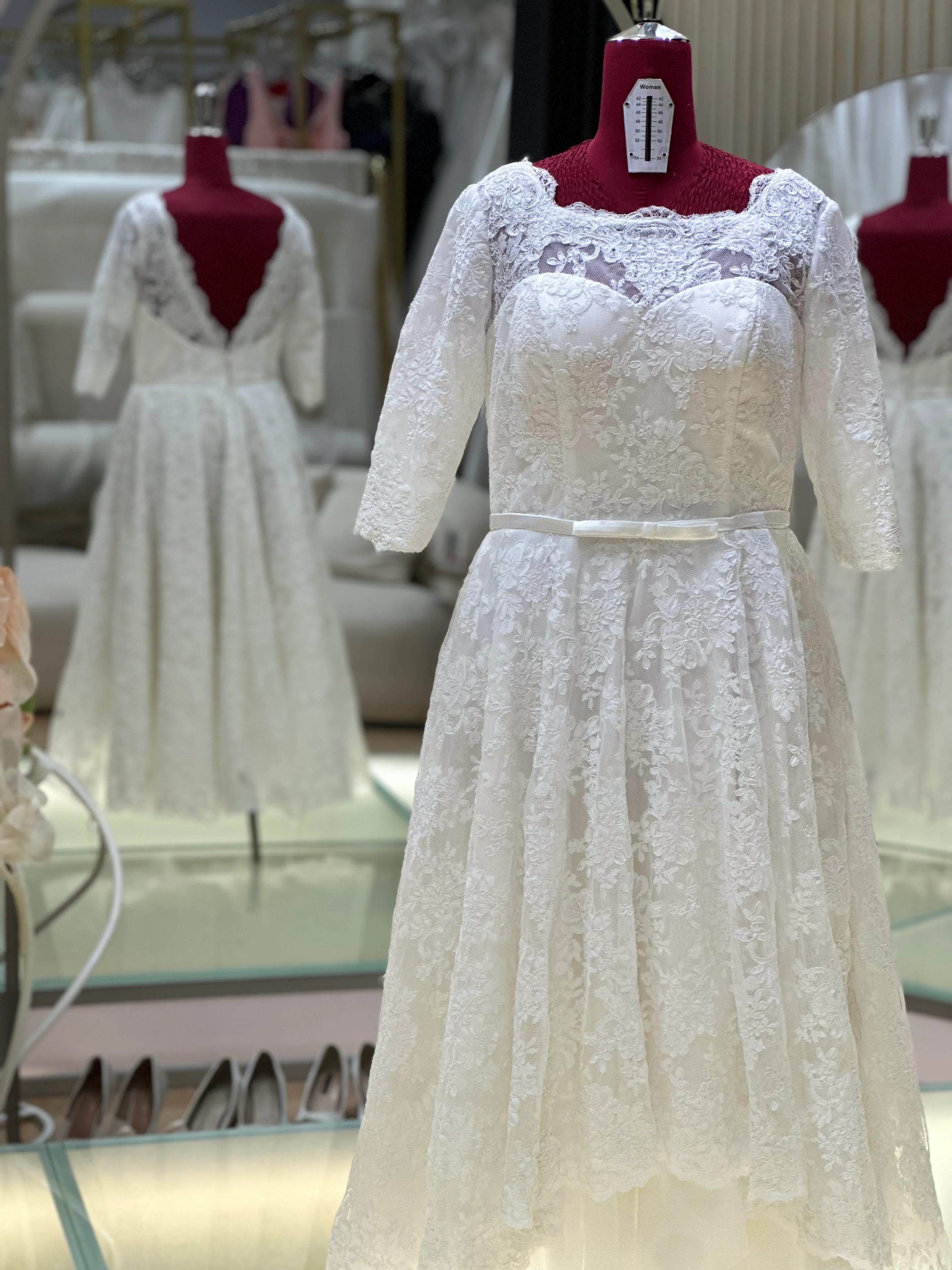 Full Lace Wedding Gown Size 4XL Bust 106 | Ready-to-Wear - Image 3