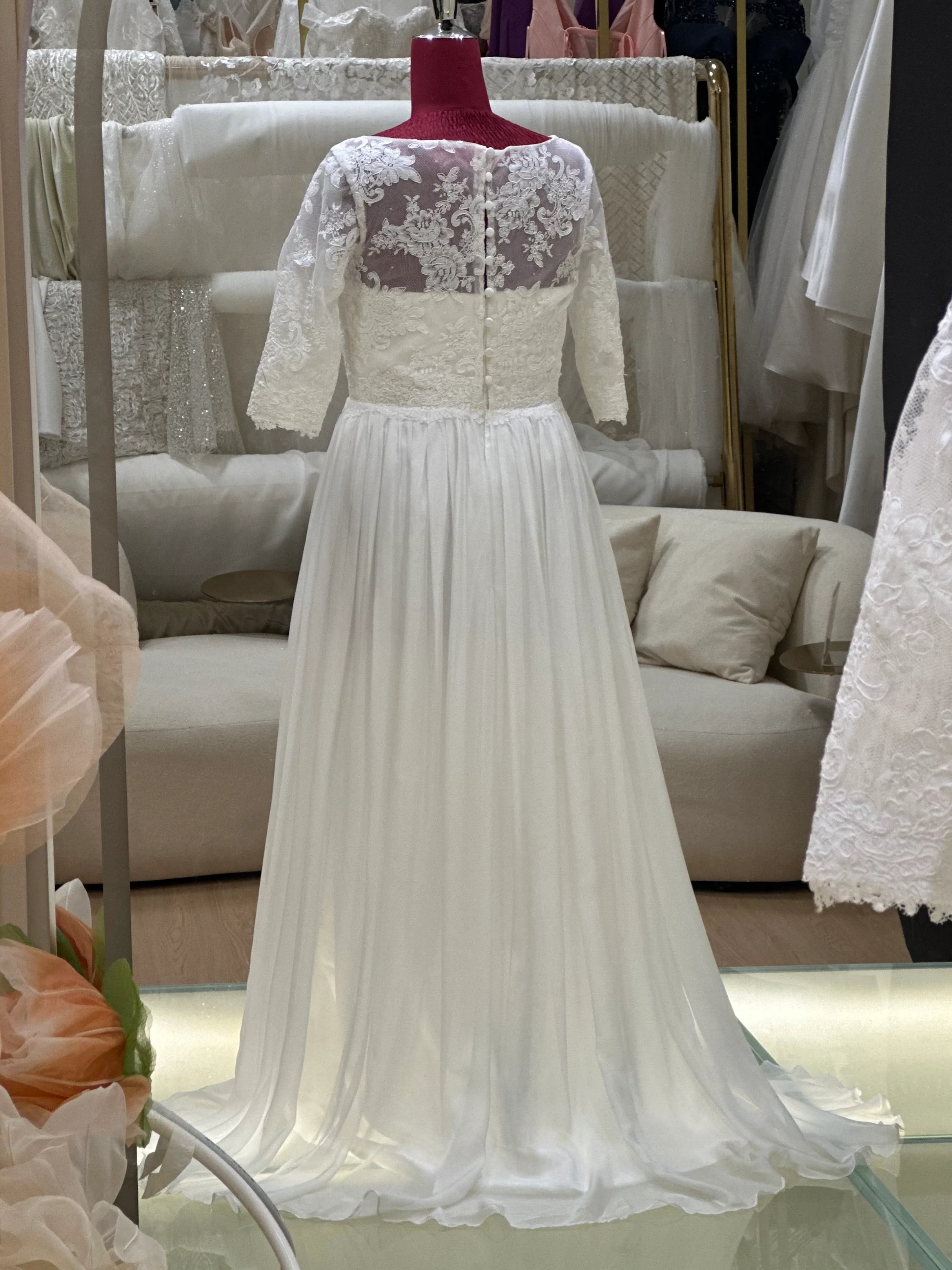 Elegant Half-Lace Wedding Gown Size XXL | Ready-to-Wear - Image 6