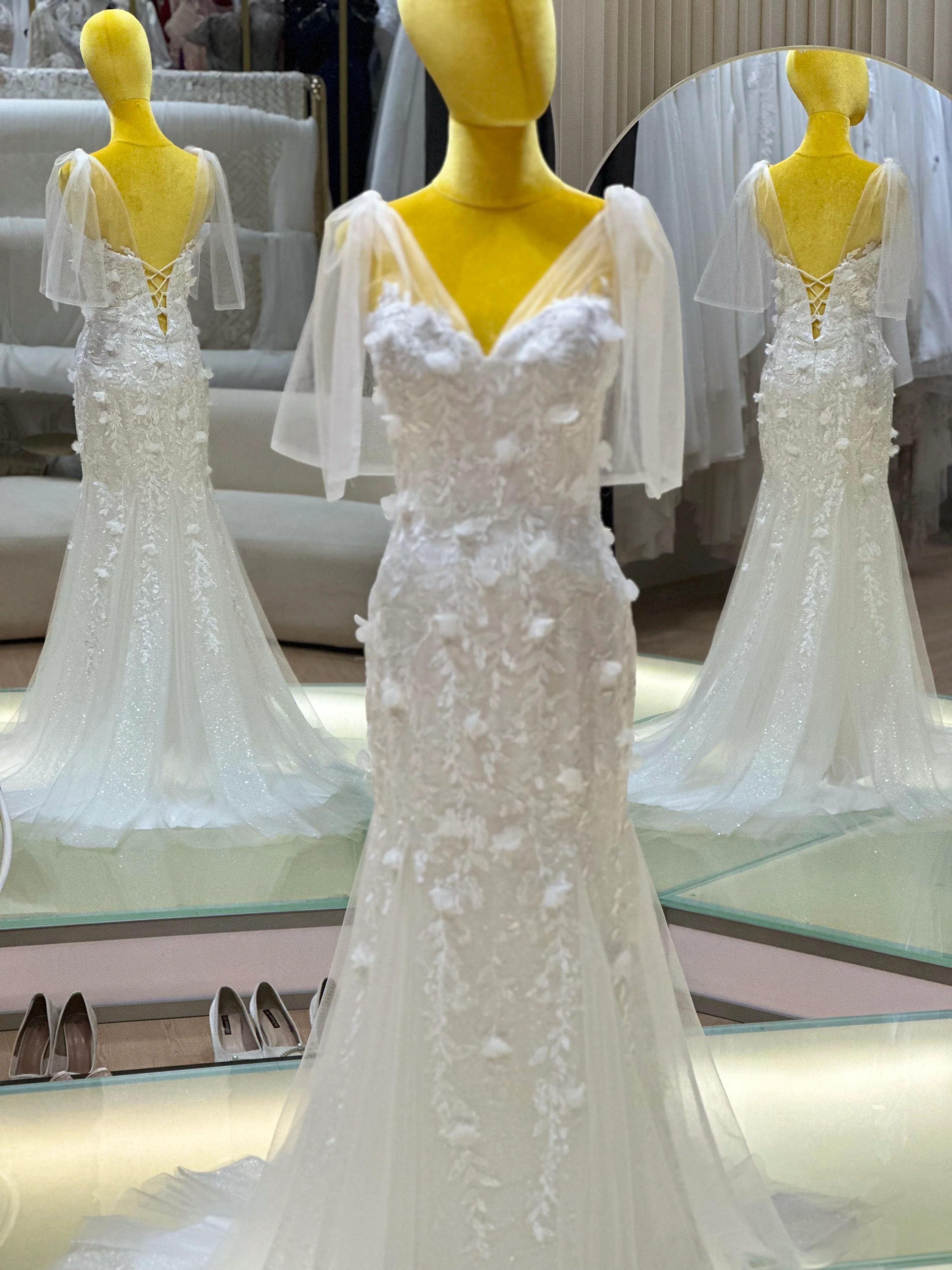 Luxe Full Lace Wedding Gown | Ready-to-Wear - Image 4