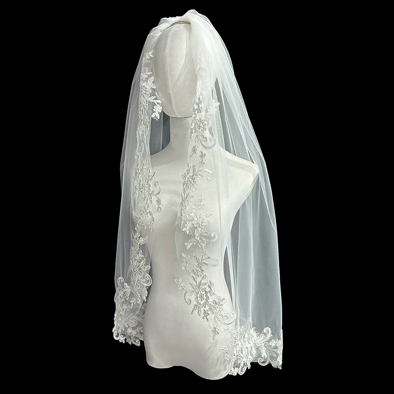 Bridal Lace Short Veil - Image 3