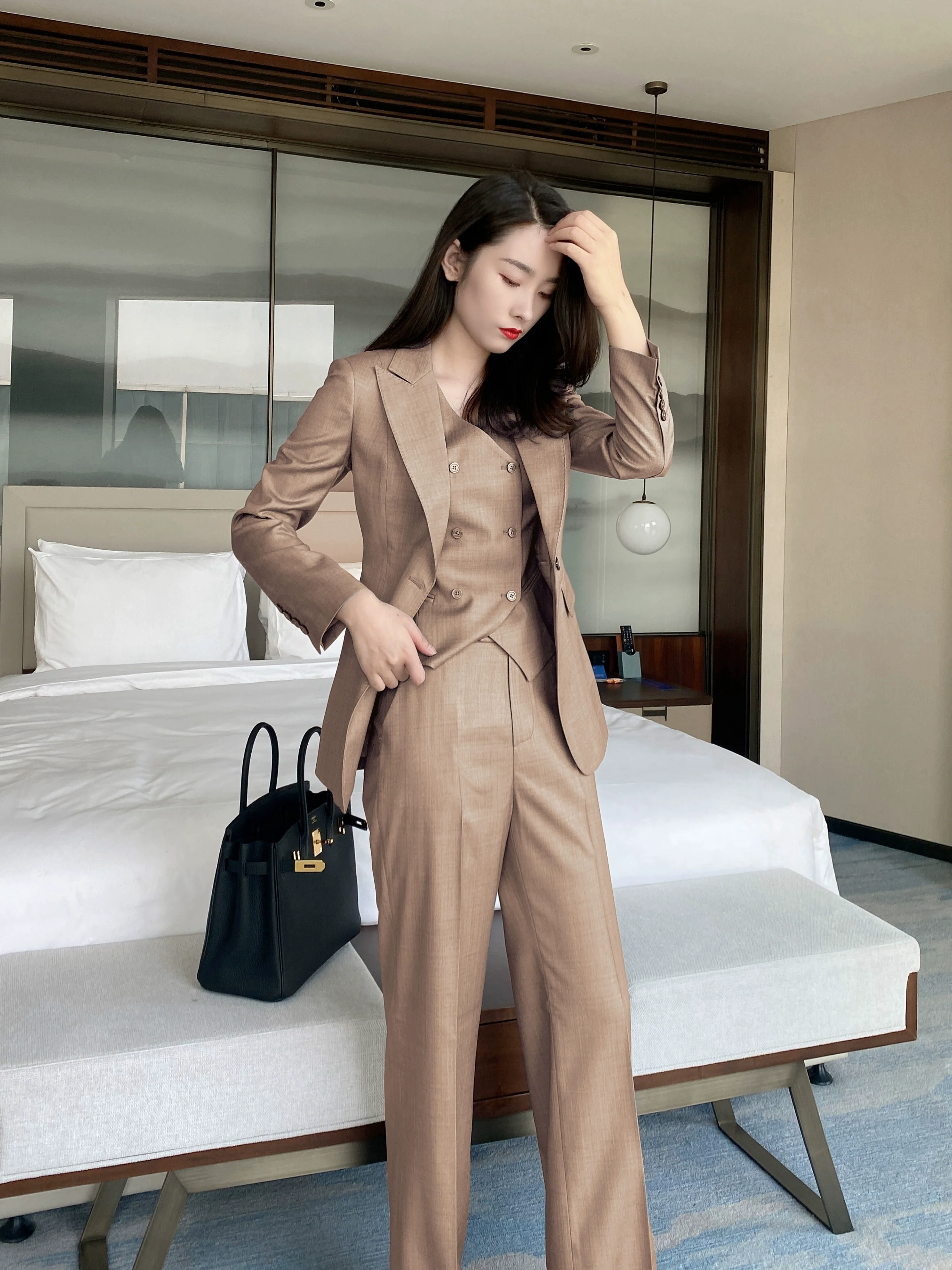 Coffee Color Classic 3-Piece Women's Suit Set Loose Straight Fit - Image 4