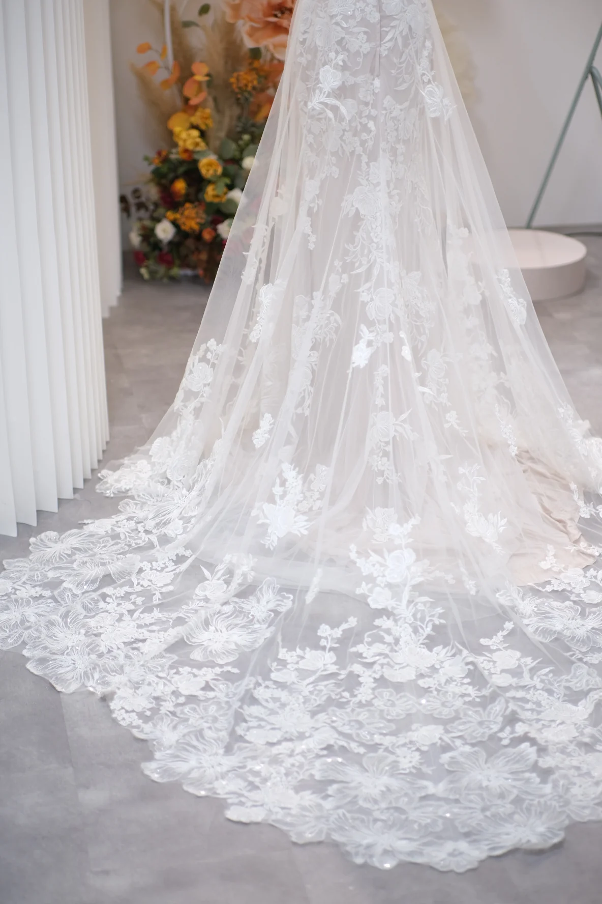 Lux Full Fabric Lace Wedding Gown Size S | Ready-to-Wear - Image 8