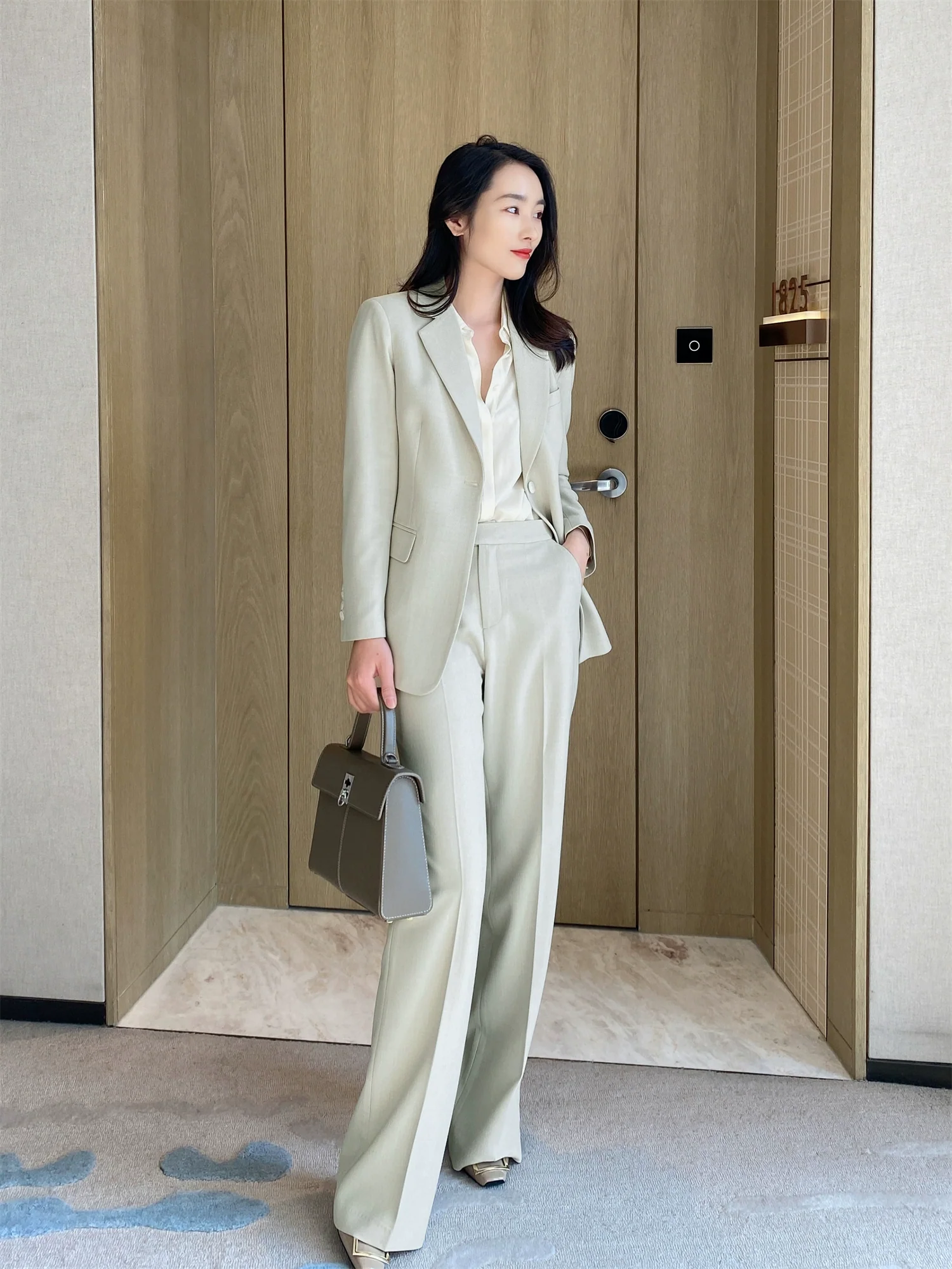 Cream Green Oversized Leisure Suit Set with Straight Trousers - Image 2