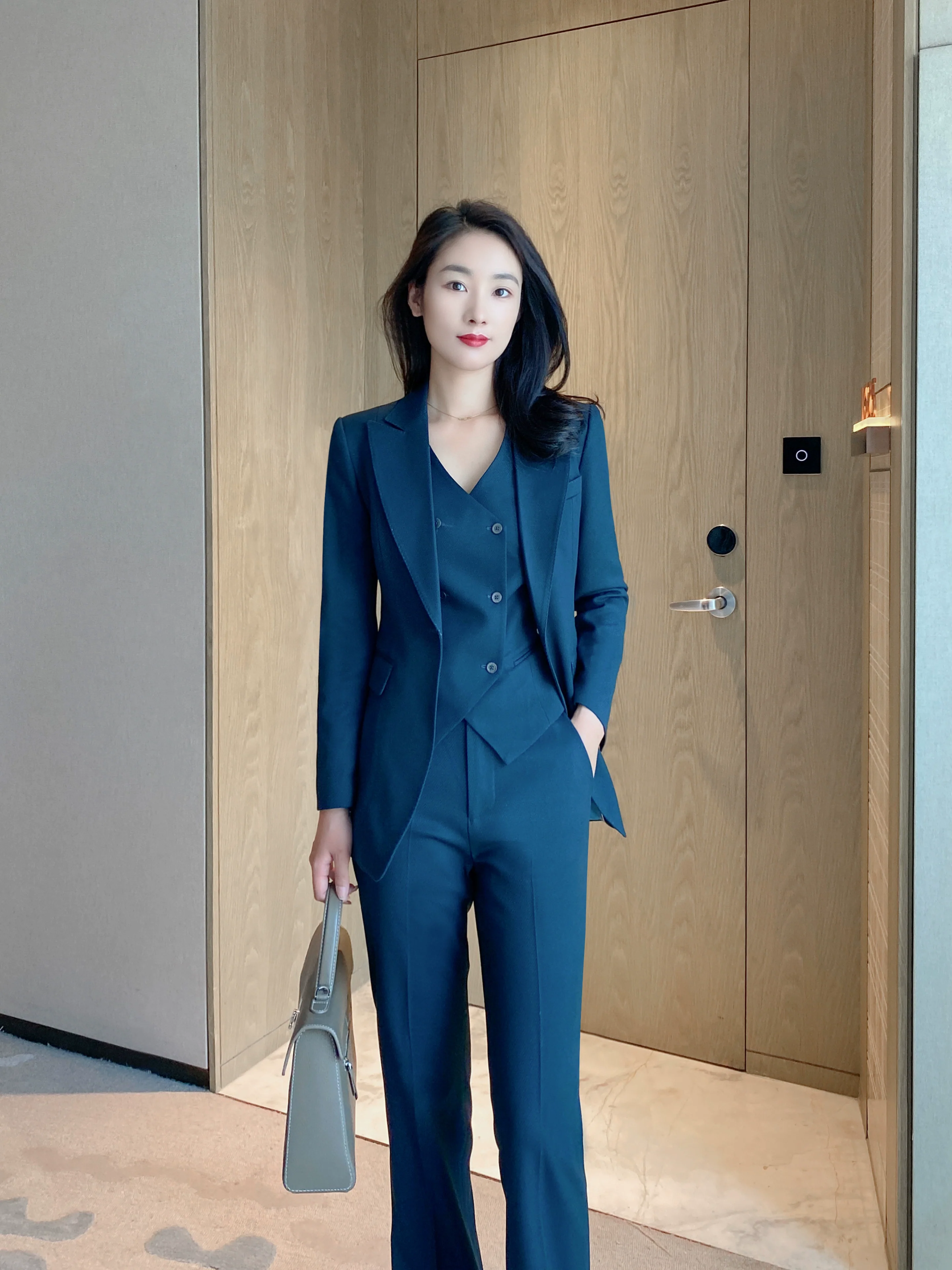 Cyan Blue Classic Women's Suit Set with Vest - Image 2