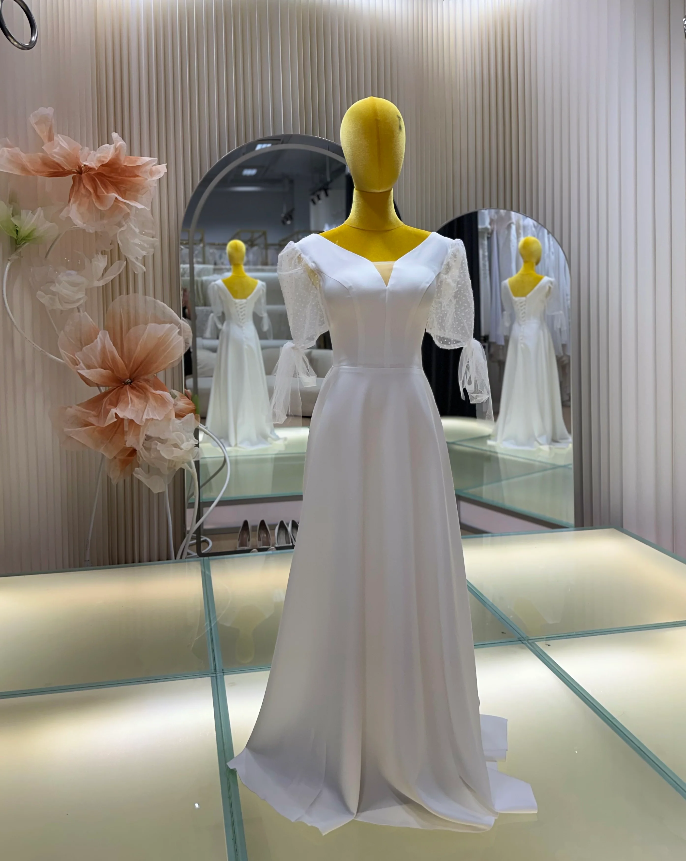 Forest Style Slim French Simple Wedding Gown | Ready-to-Wear