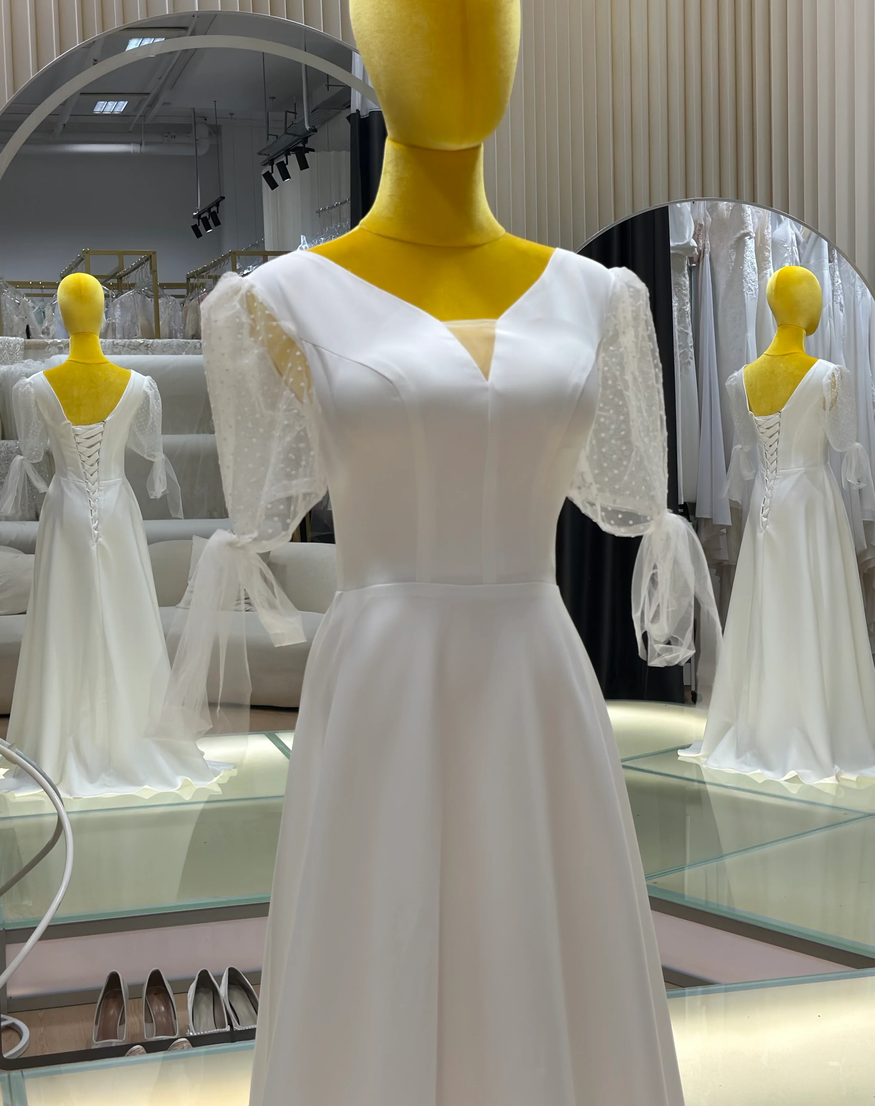 Forest Style Slim French Simple Wedding Gown | Ready-to-Wear - Image 5
