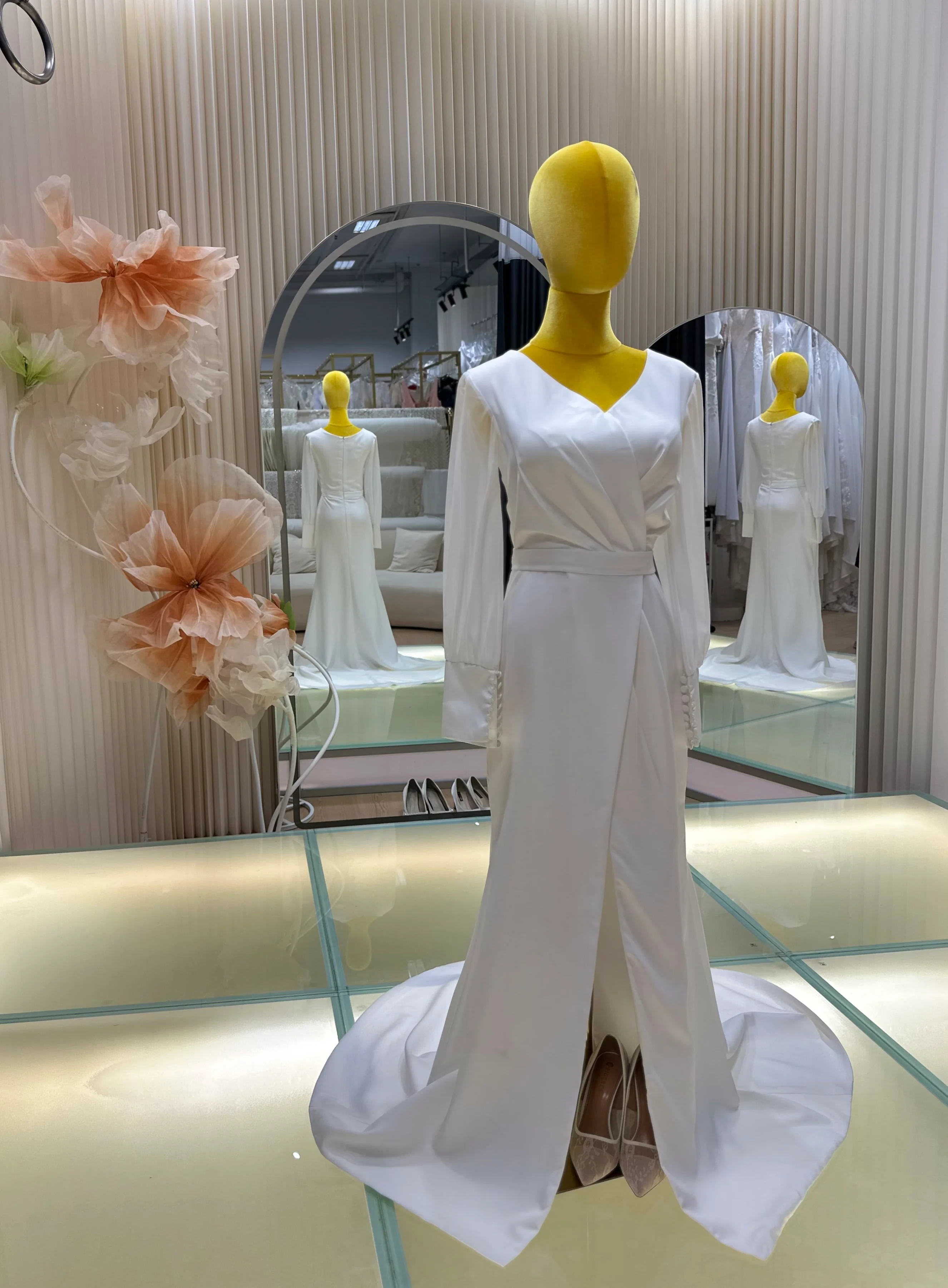 European V-Neck Long Sleeve Backless Slim Wedding Gown | Ready-to-Wear