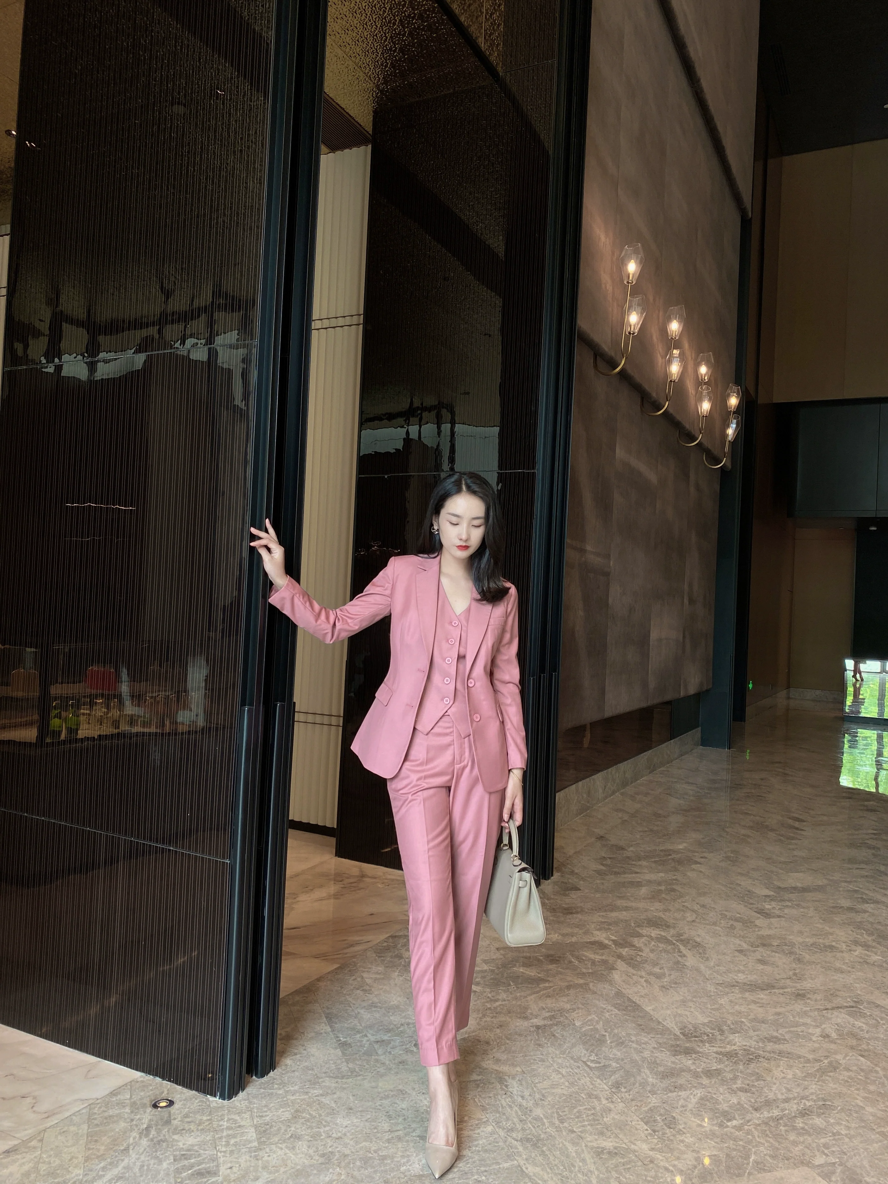 Elegant Autumn Dried Rose Powder Three-Piece Suit Set - Image 3