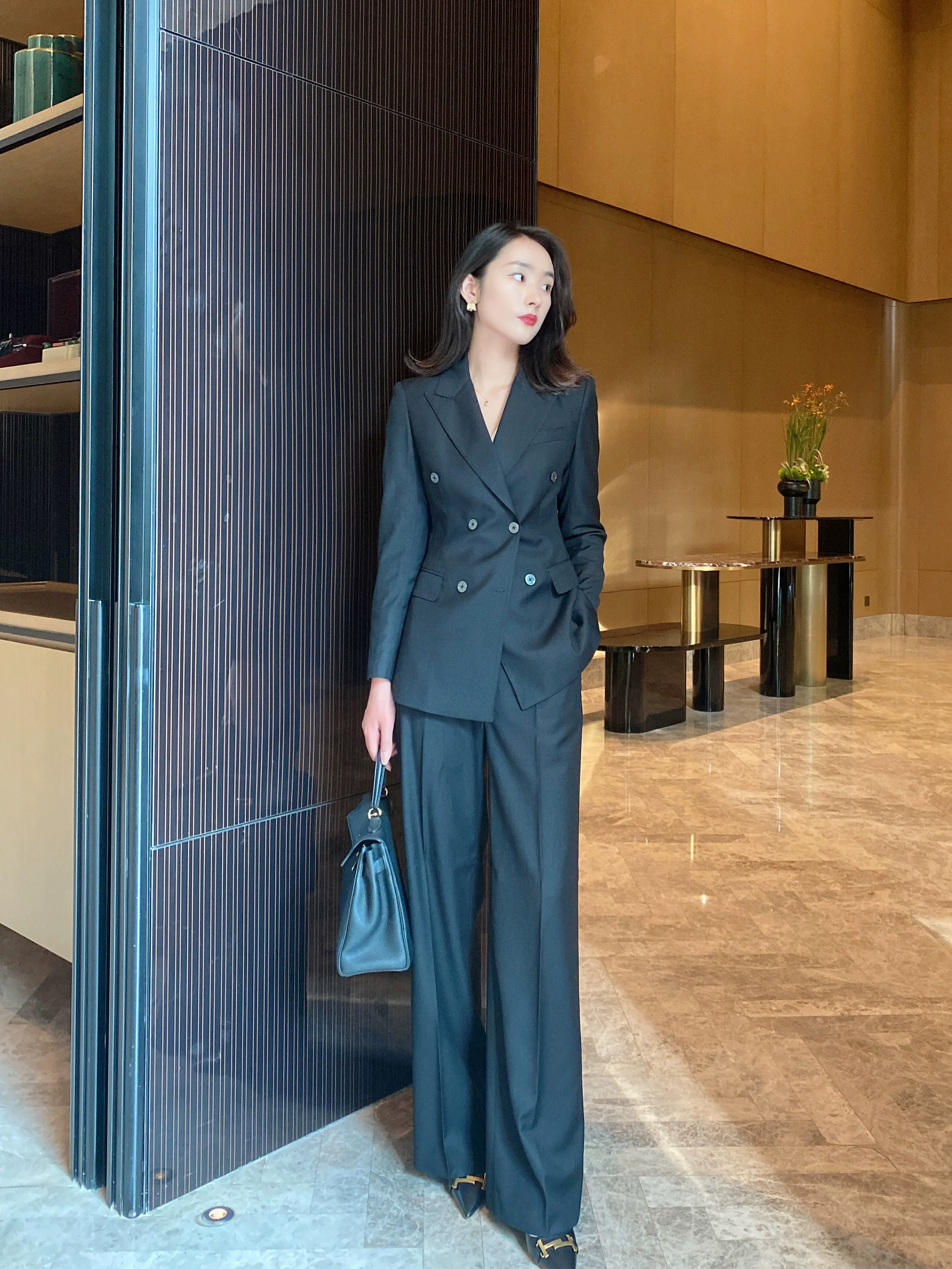 Elegant Black Autumn Suit Set Tailored Jacket and Wide‑Leg Trousers - Image 5