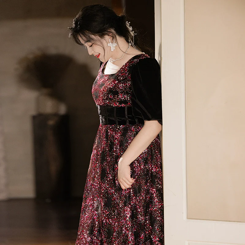 Elegant Black Evening Dress - Image 3