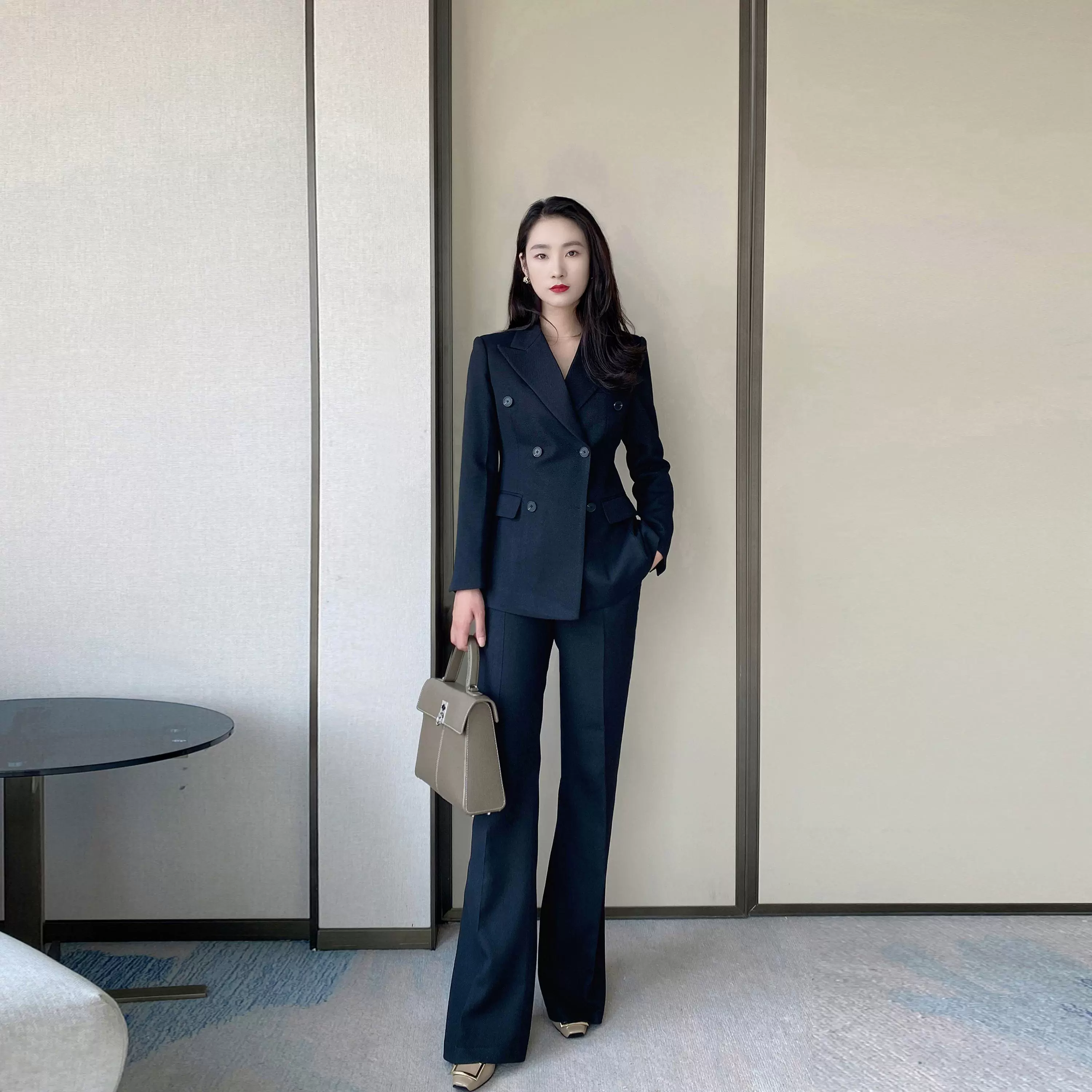 Elegant Black Woolen Winter Suit with Flared Trousers - Image 2