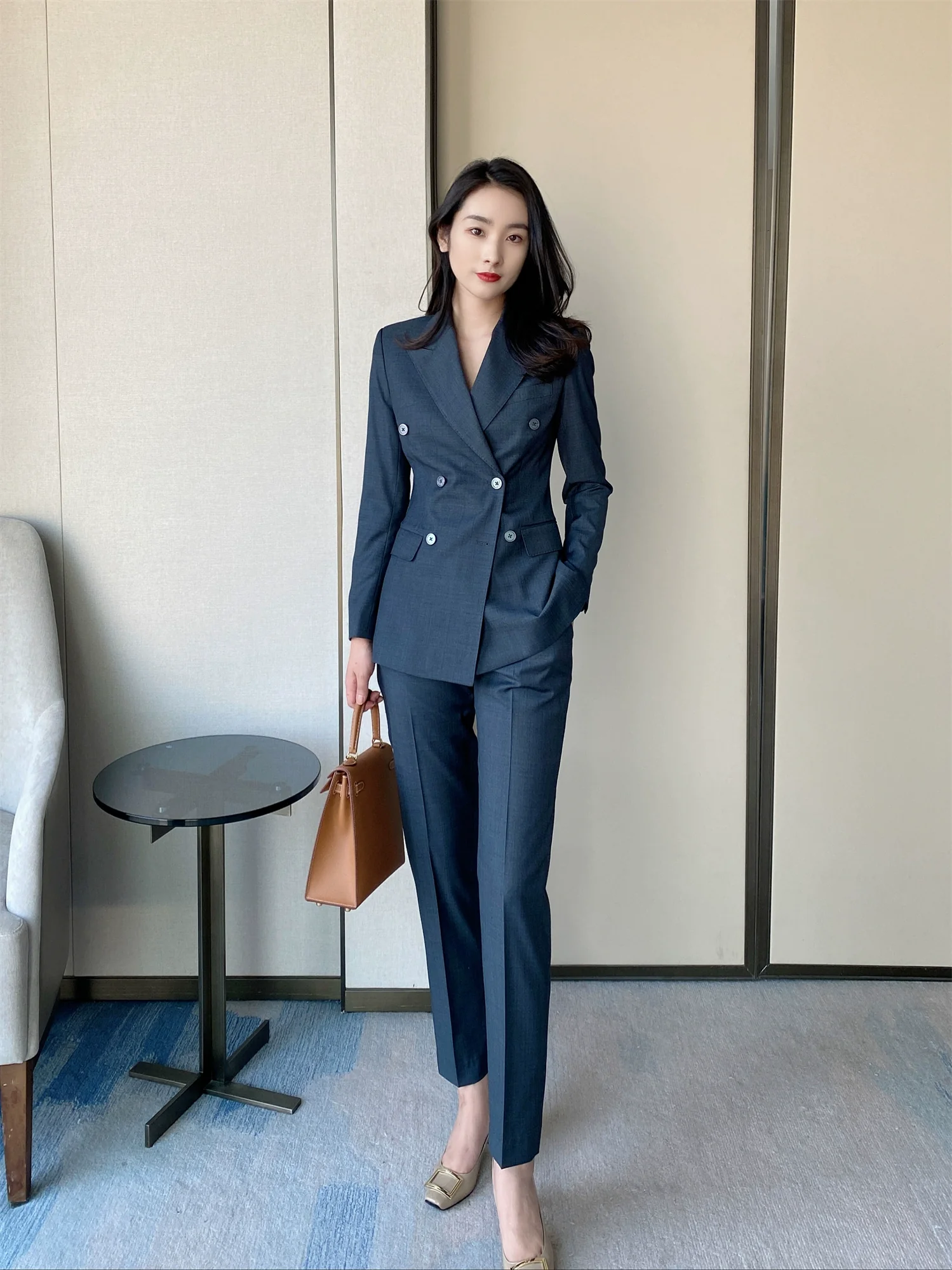 Elegant Dark Gray Wool Suit Set for Autumn Professionals - Image 6