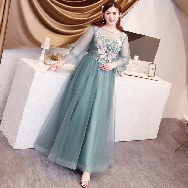Elegant Green Evening Dress - Image 5