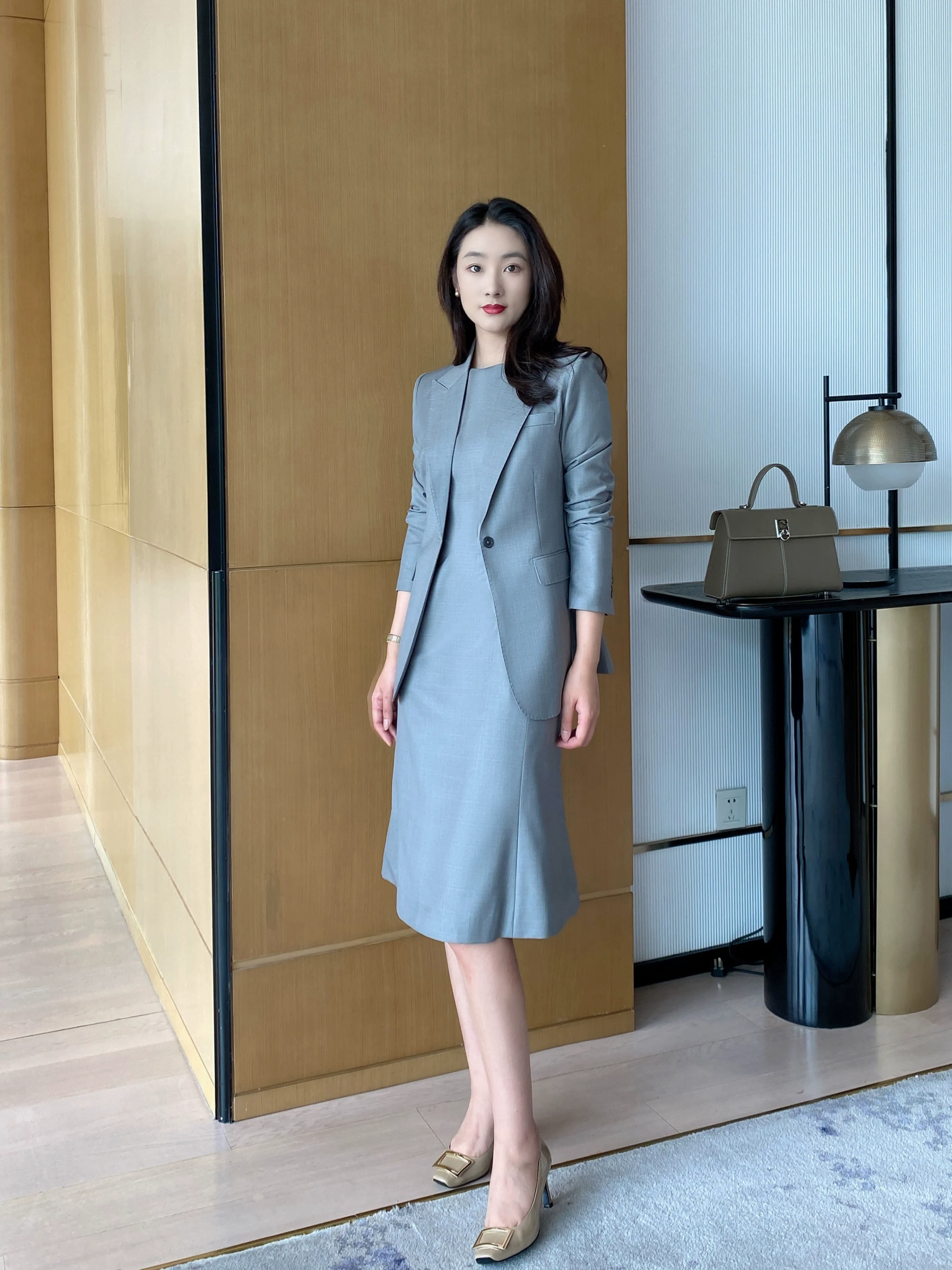 Elegant Light Grey Autumn Suit Jacket with Fish Tail Skirt - Image 6