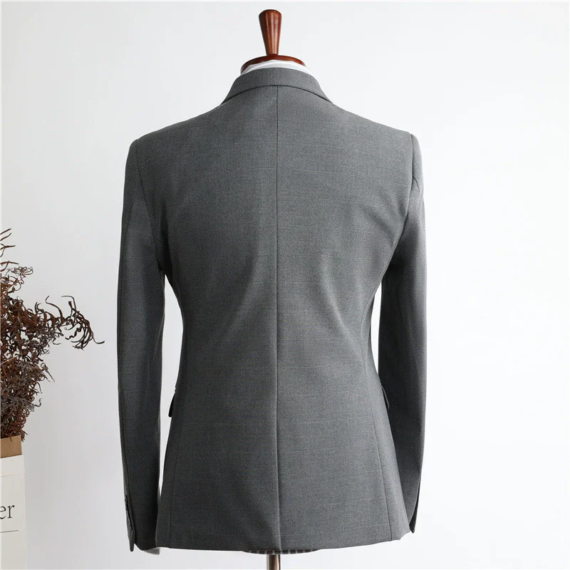 Elegant Men's 3 Piece Suit Set - Image 5