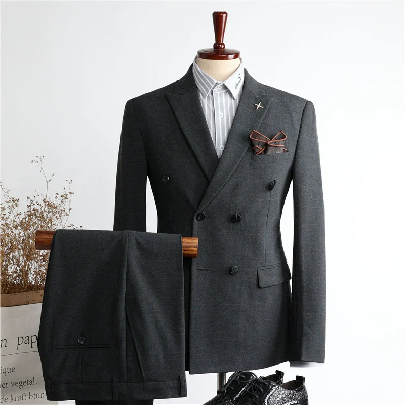 Elegant Men's 3 Piece Suit Set - Image 7