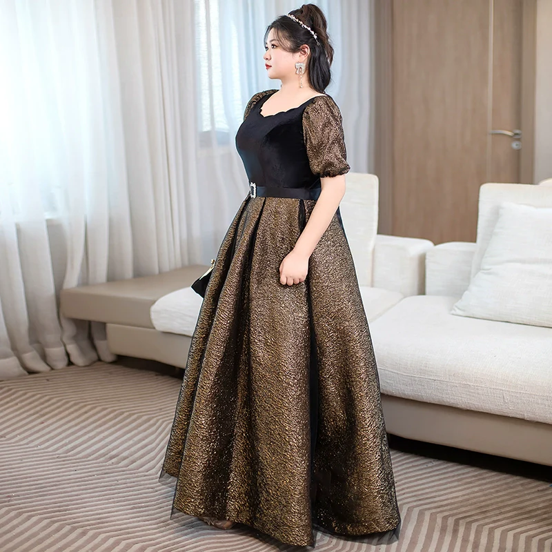 Elegant Piano Performance Evening Dress - Image 2