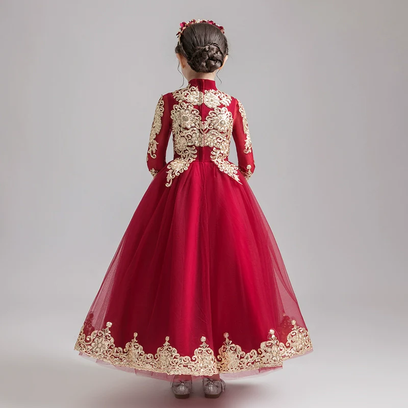 Elegant Princess Gown: Long-Sleeve Winter Wedding Dress for Girls' Piano Performance - Image 5