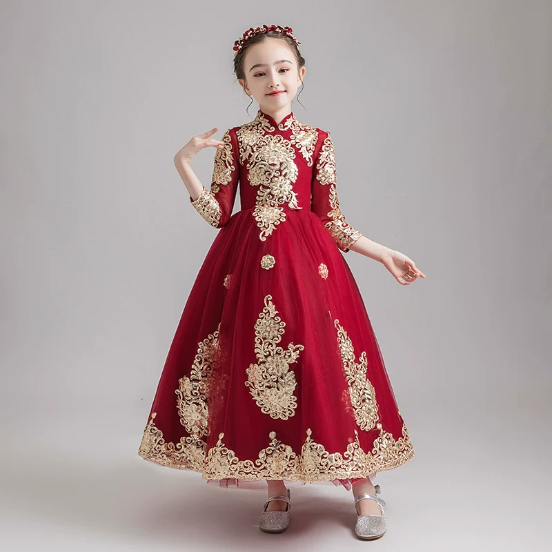 Elegant Princess Gown: Long-Sleeve Winter Wedding Dress for Girls' Piano Performance - Image 6