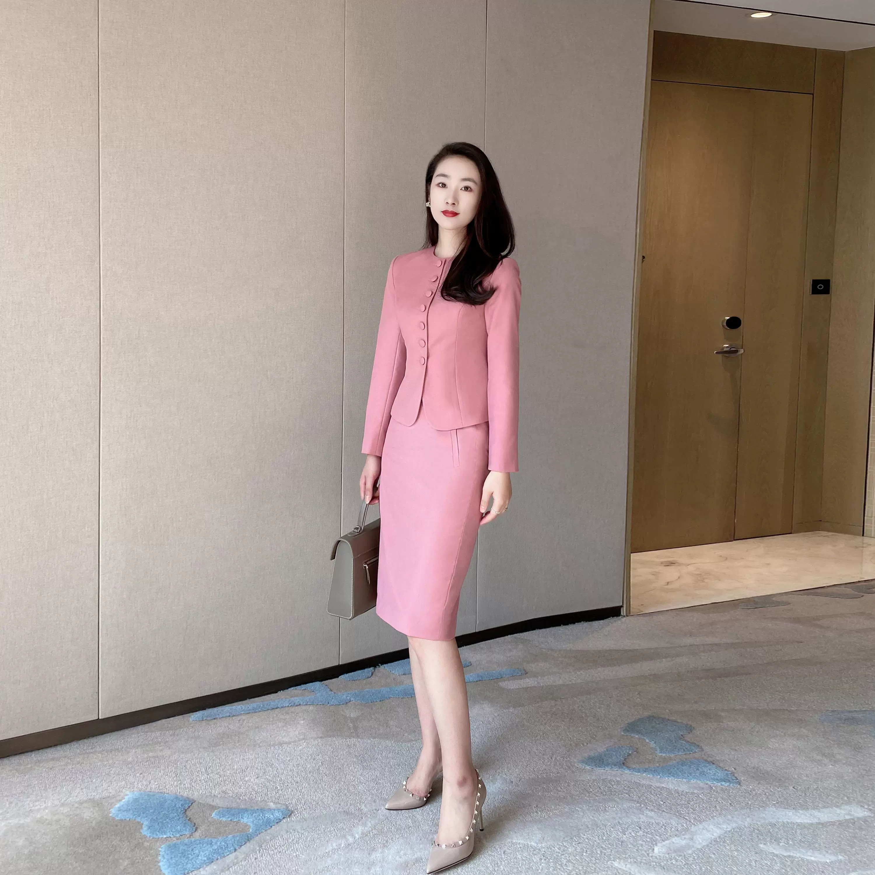 Elegant Rose Pink Suit Skirt Set: Chic Blazer & Slimming Hip Skirt - Image 5