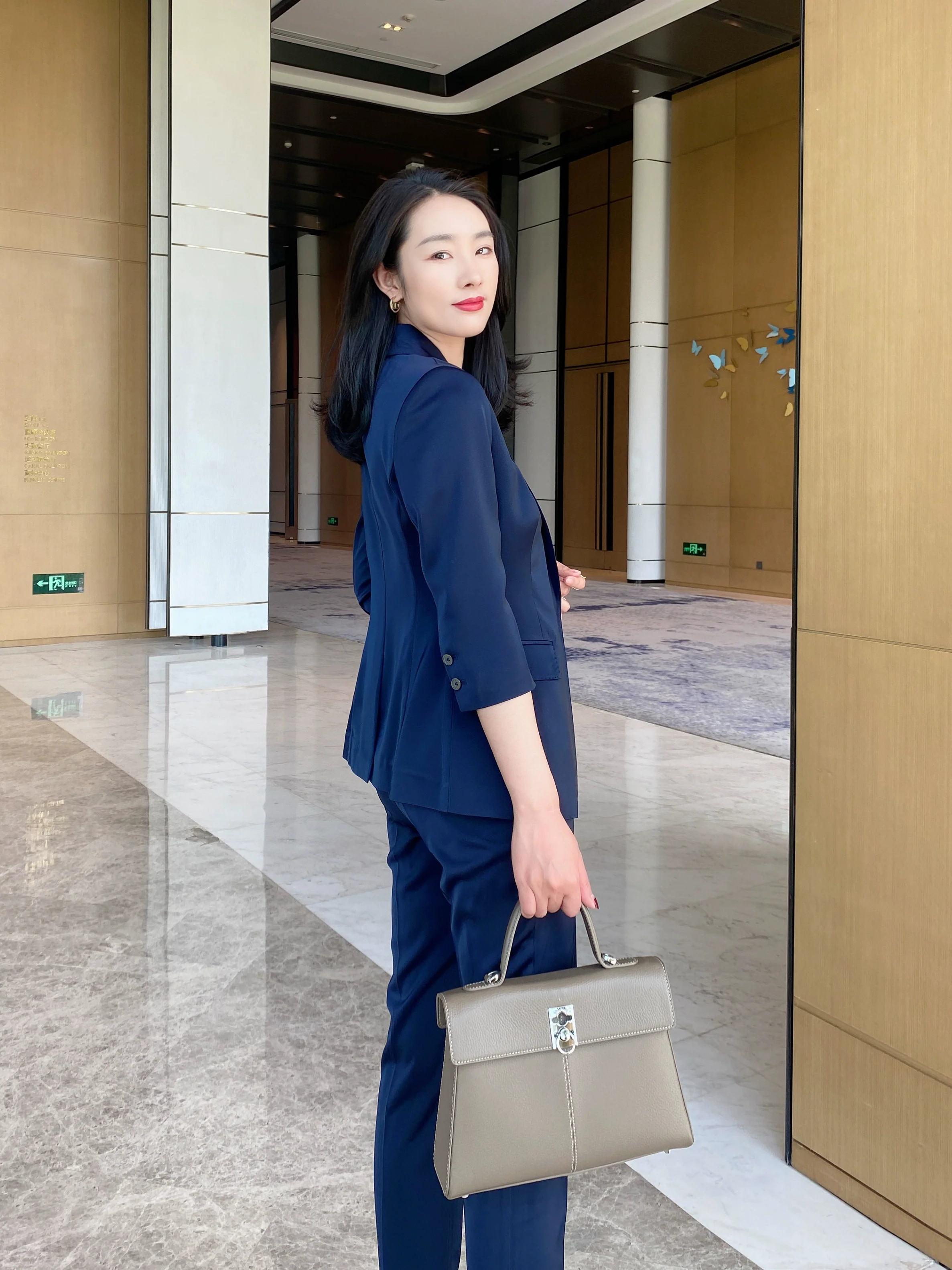 Elegant Summer Slim-Fit Professional Suit Jacket for Women - Image 4
