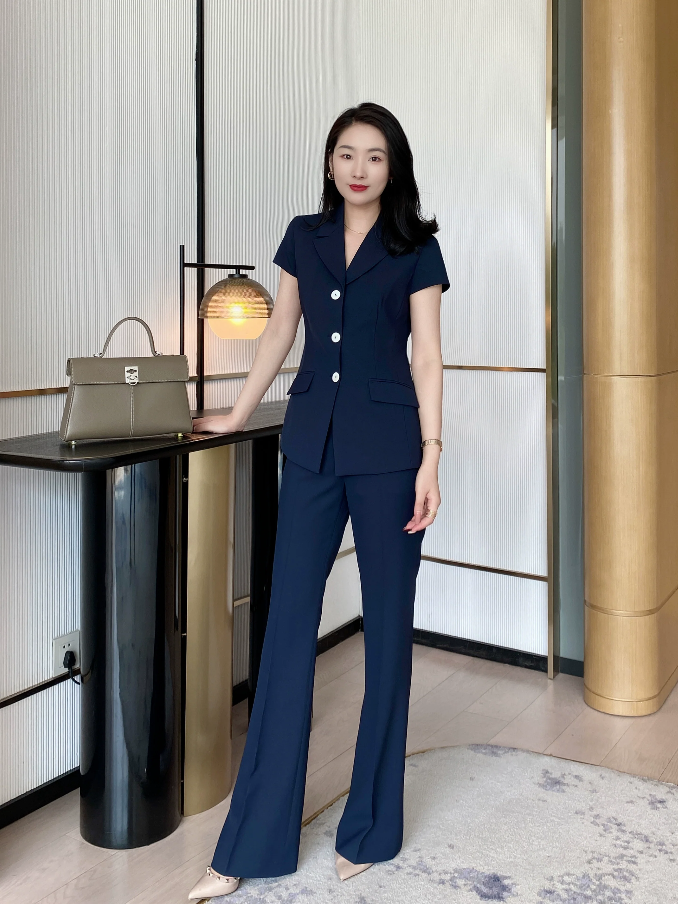 Elegant Summer Suit Set: Short Sleeve Jacket & Flared Trousers - Image 5