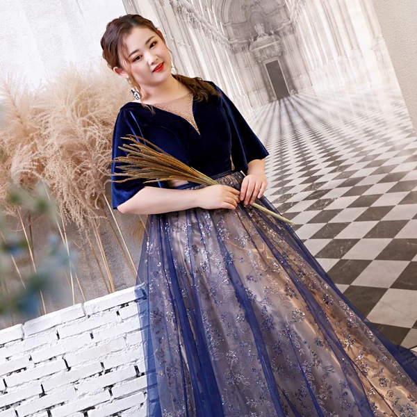 Elegant Velvet Evening Dress - Image 2